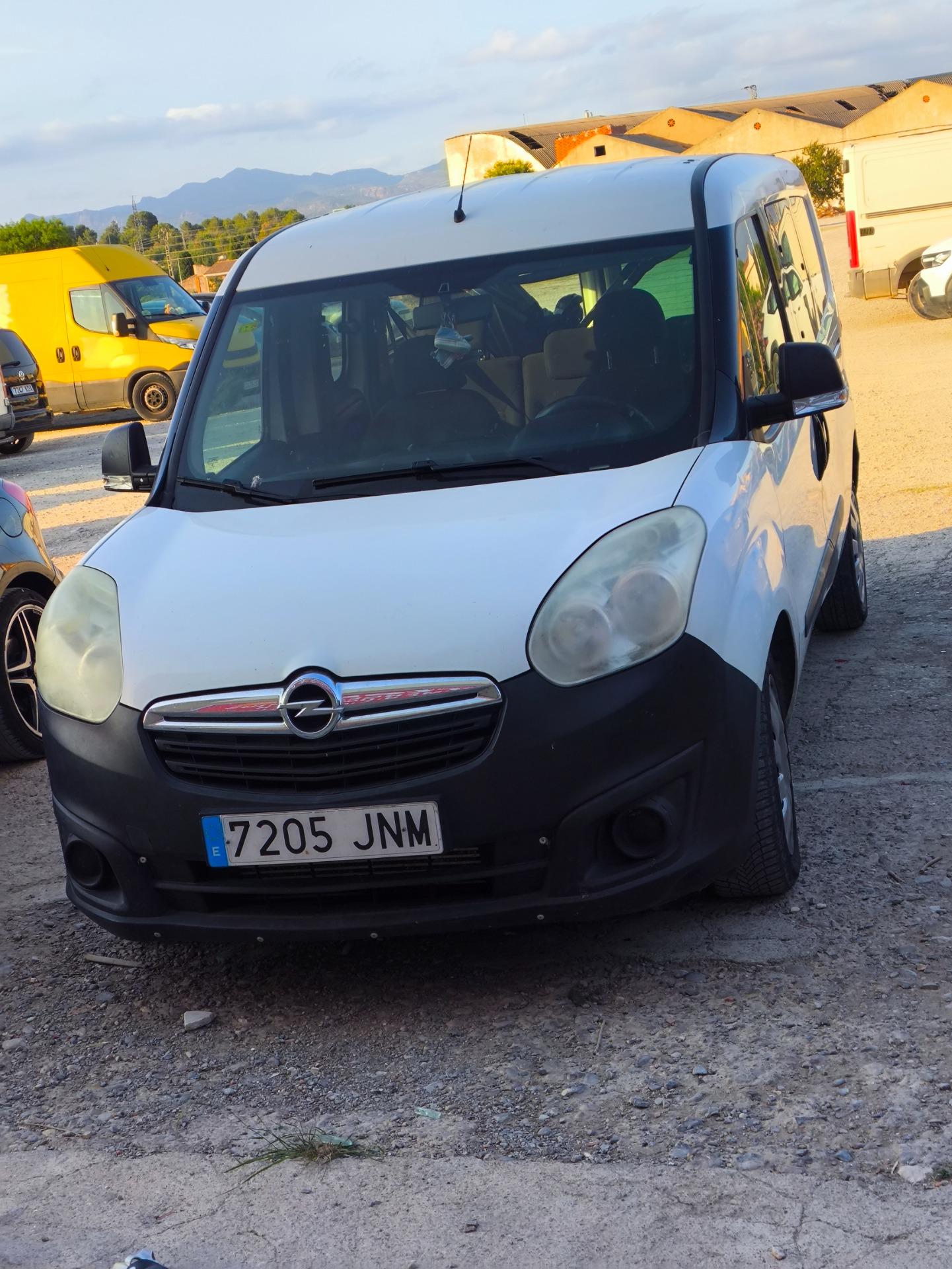 Foto 2 de Opel combo 2016