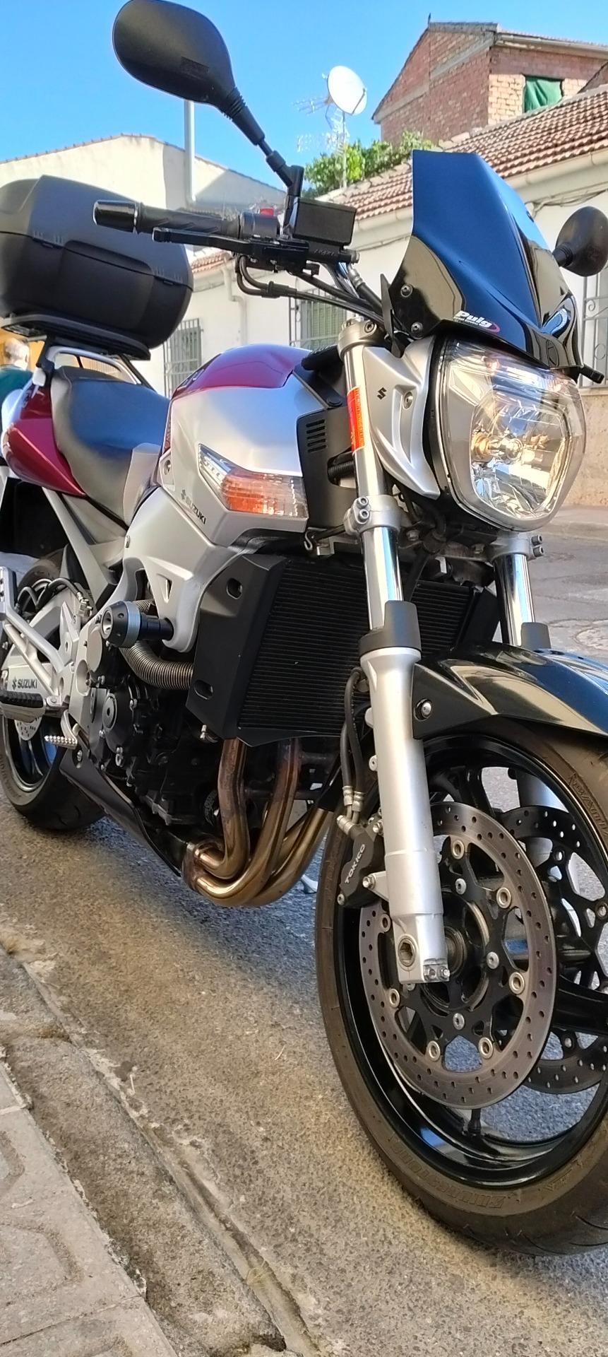 Foto 3 de Suzuki GSR 600