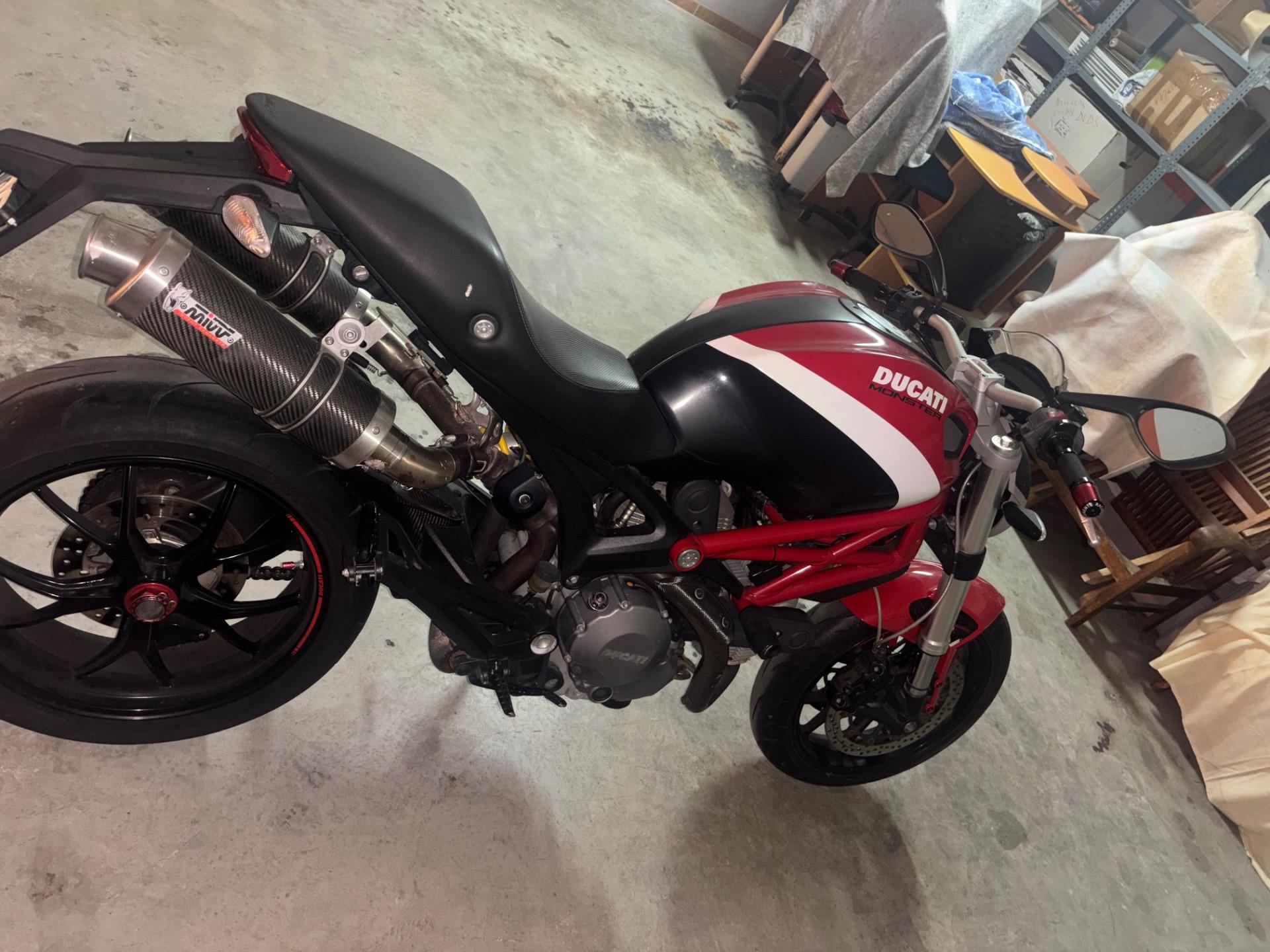 Foto 4 de Ducati monster 796 ( limitada al A2 )