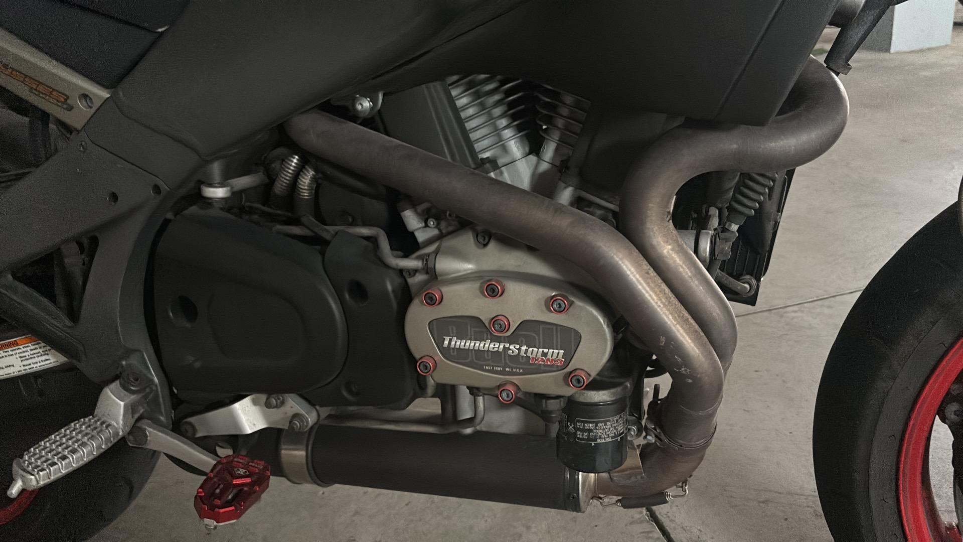 Foto 3 de Ducati monster y Buell elysses 