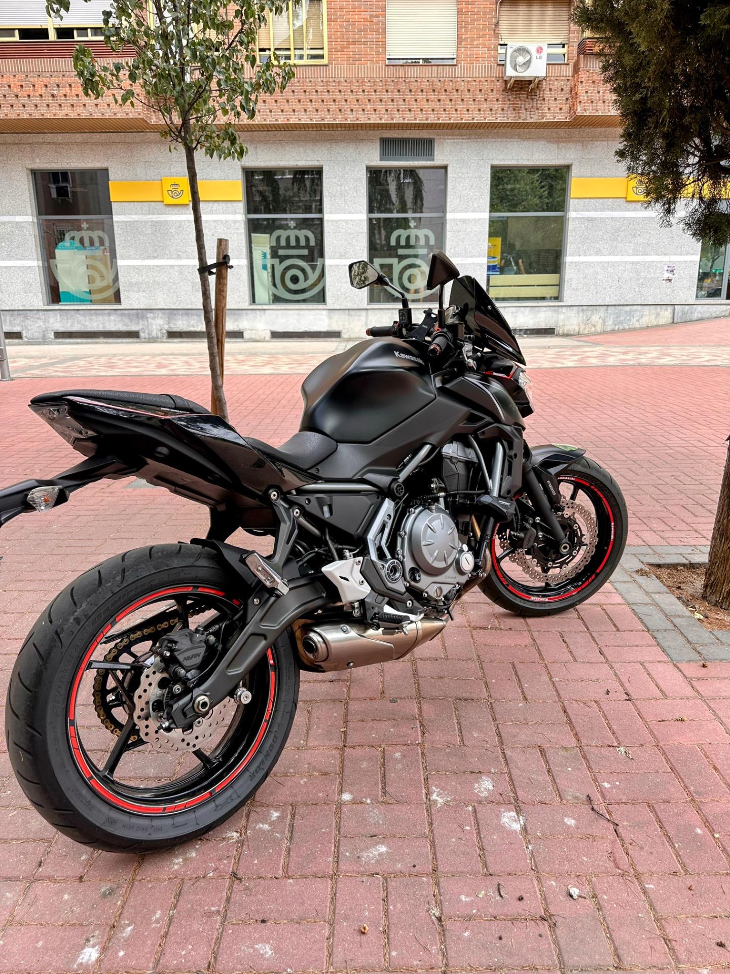 Foto 7 de Kawasaki z650 año 2017 23.500 km Muy cuidada 