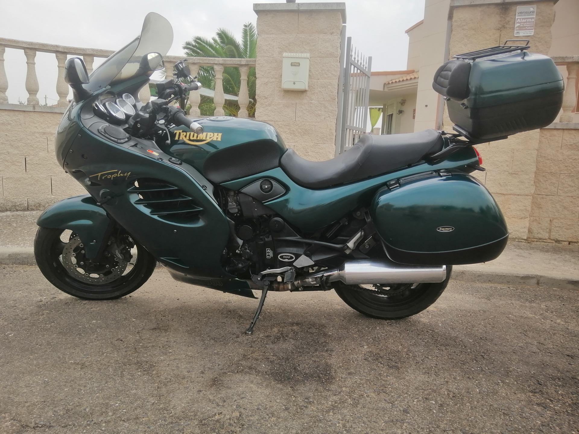 Foto 2 de moto Triumph Trophy 900 