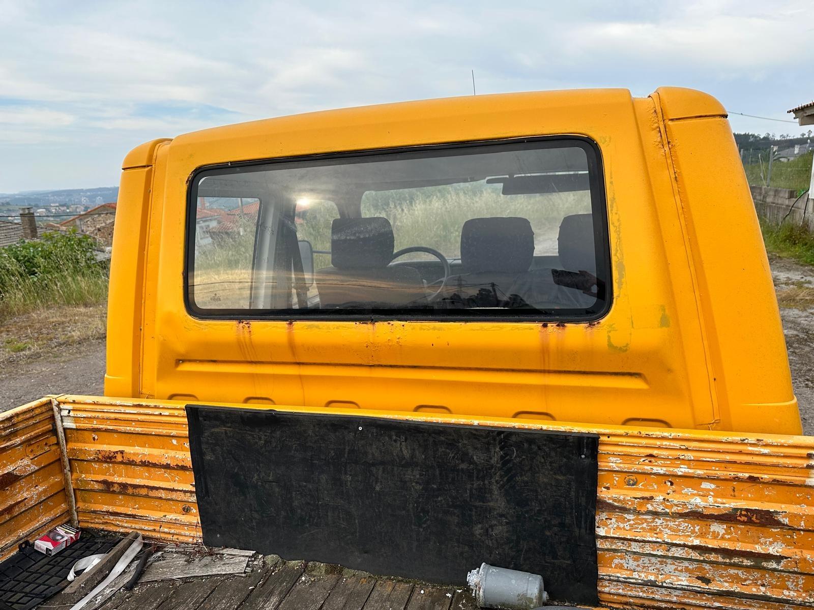 Foto 4 de Furgoneta t6 doble cabina 6 plazas con caja abierta 