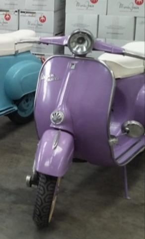 Foto 3 de Colección de vespas por furgoneta Camper 