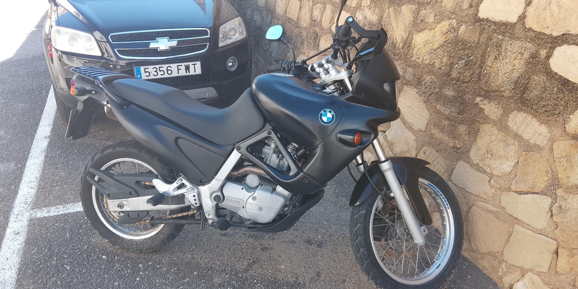 Foto 4 de Cambio BMW f 650 año 2001 en muy buen estado 