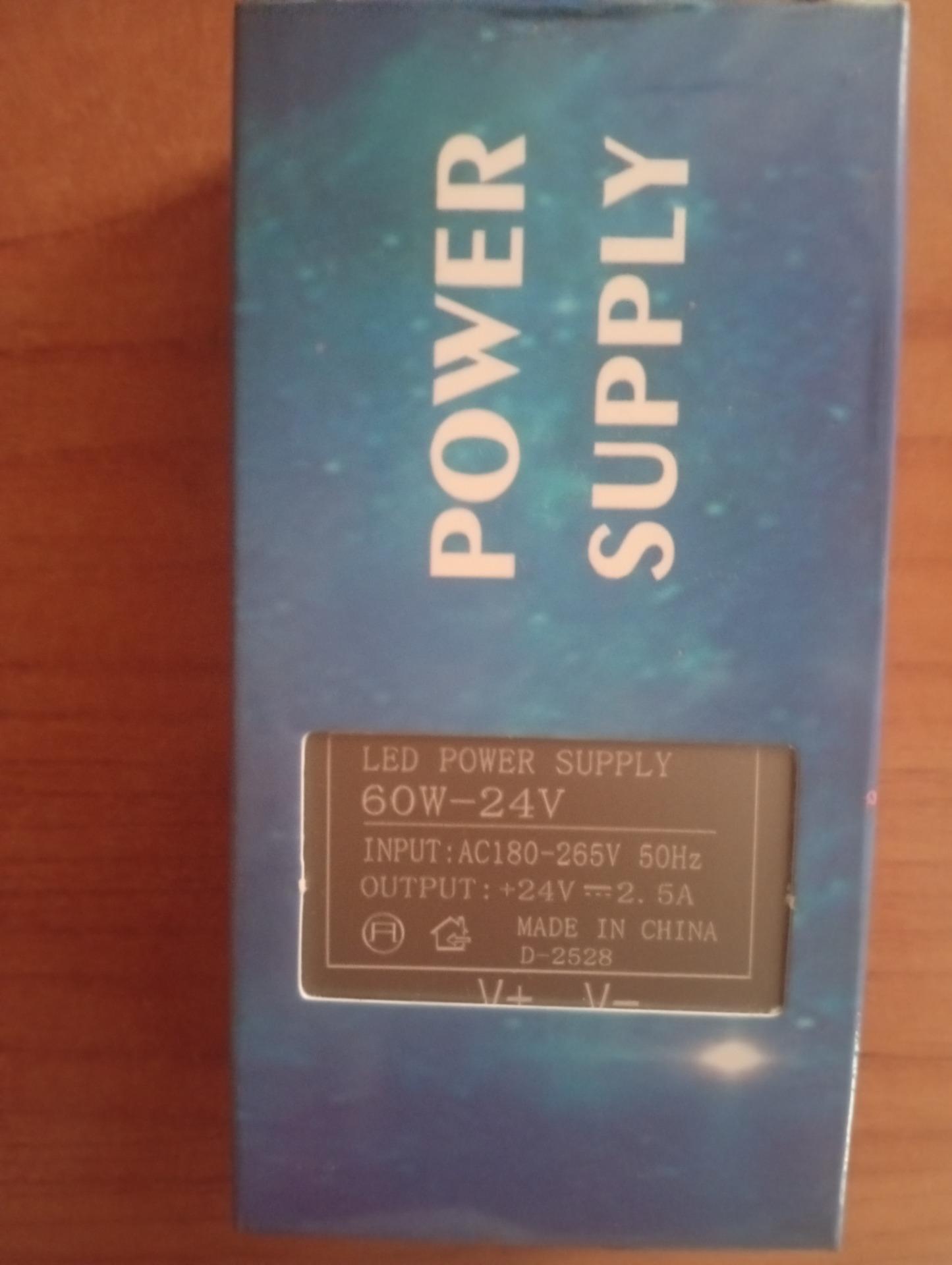 Foto 7 de Cambio lote de 12 fuentes de alimentación profesionales (10x 60W y 2x 100W, todas a 24V) por tablet 