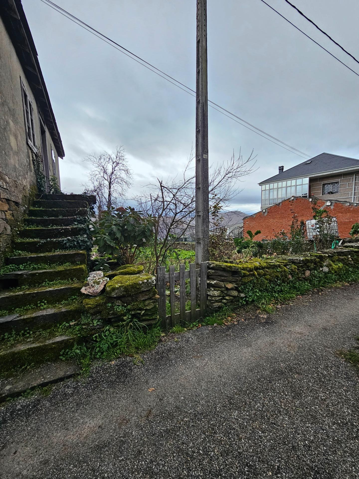 Foto 2 de Casa con finca y garaje. Ribeira sacra