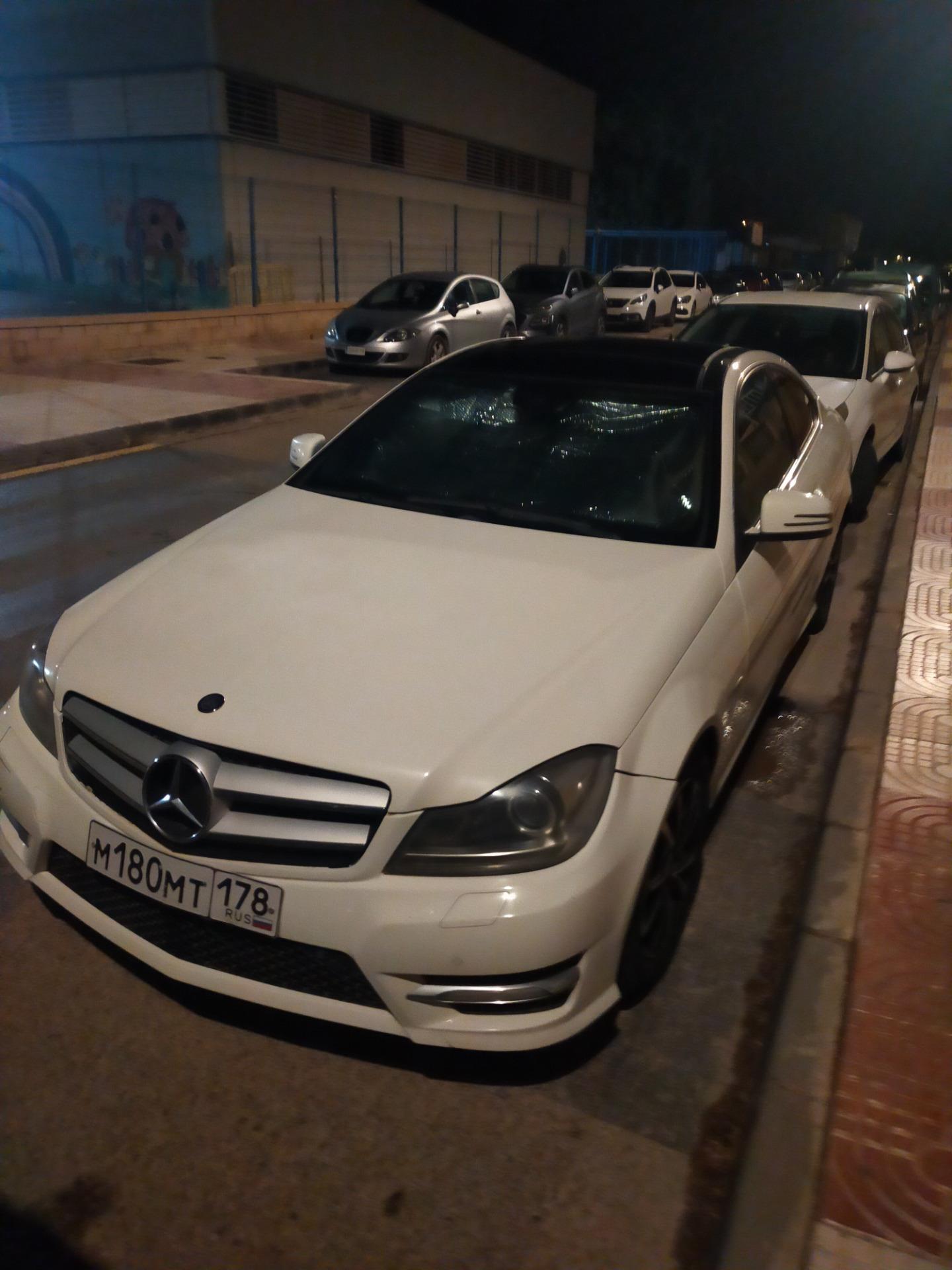 Foto 6 de Cambio mercedes matrícula de rusia por furgoneta mediana de valor aprox 7000€ 