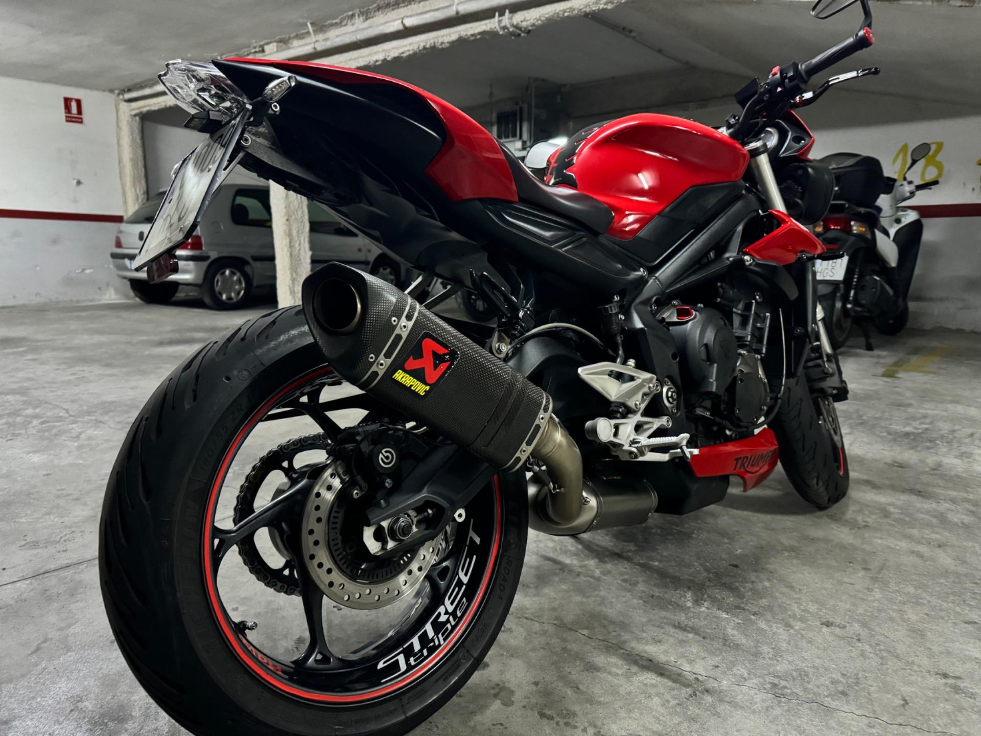 Foto 3 de Naked por T-max scooter misma relación calidad precio