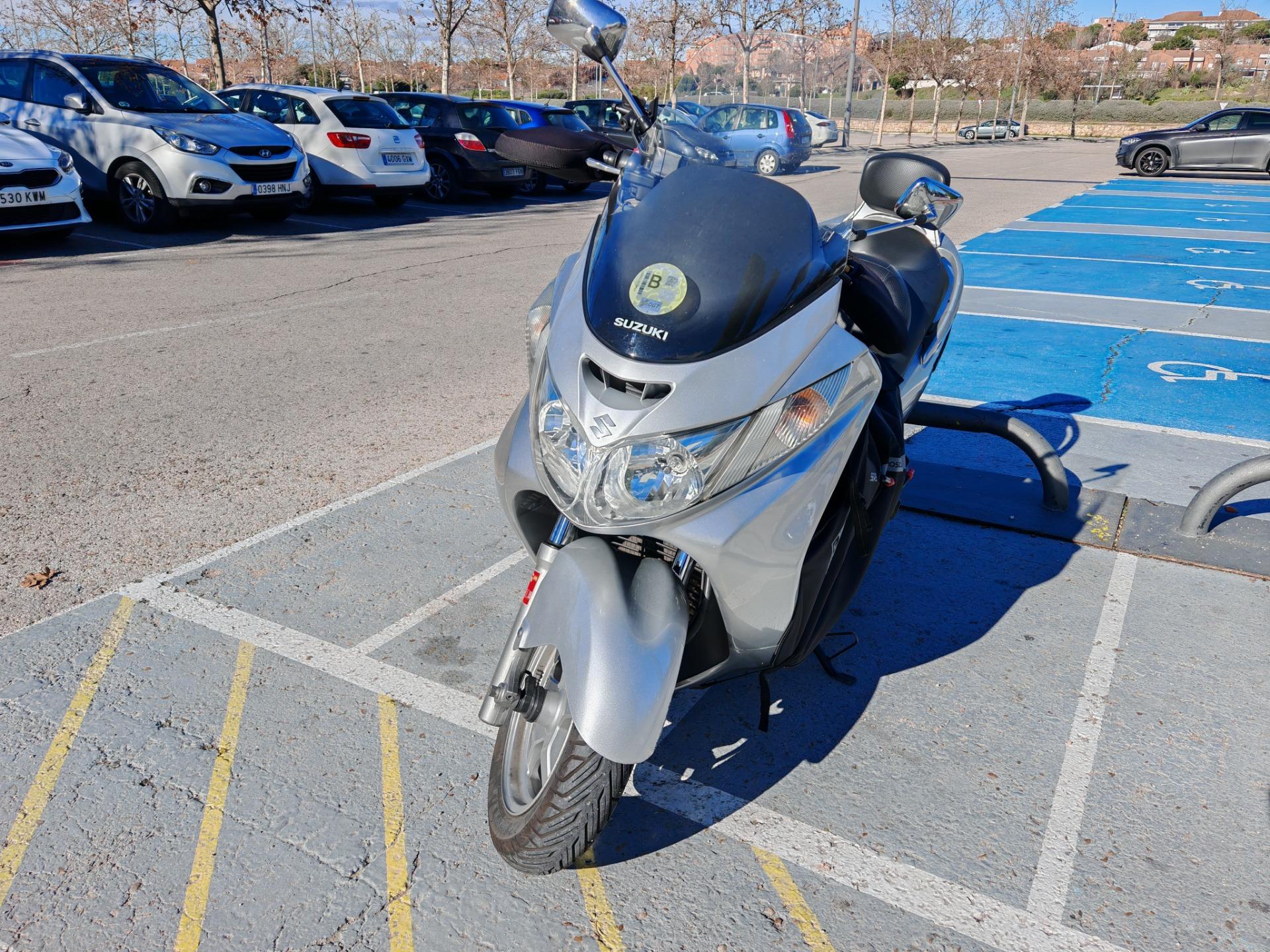 Foto 4 de Moto Suzuki burgman AN 250