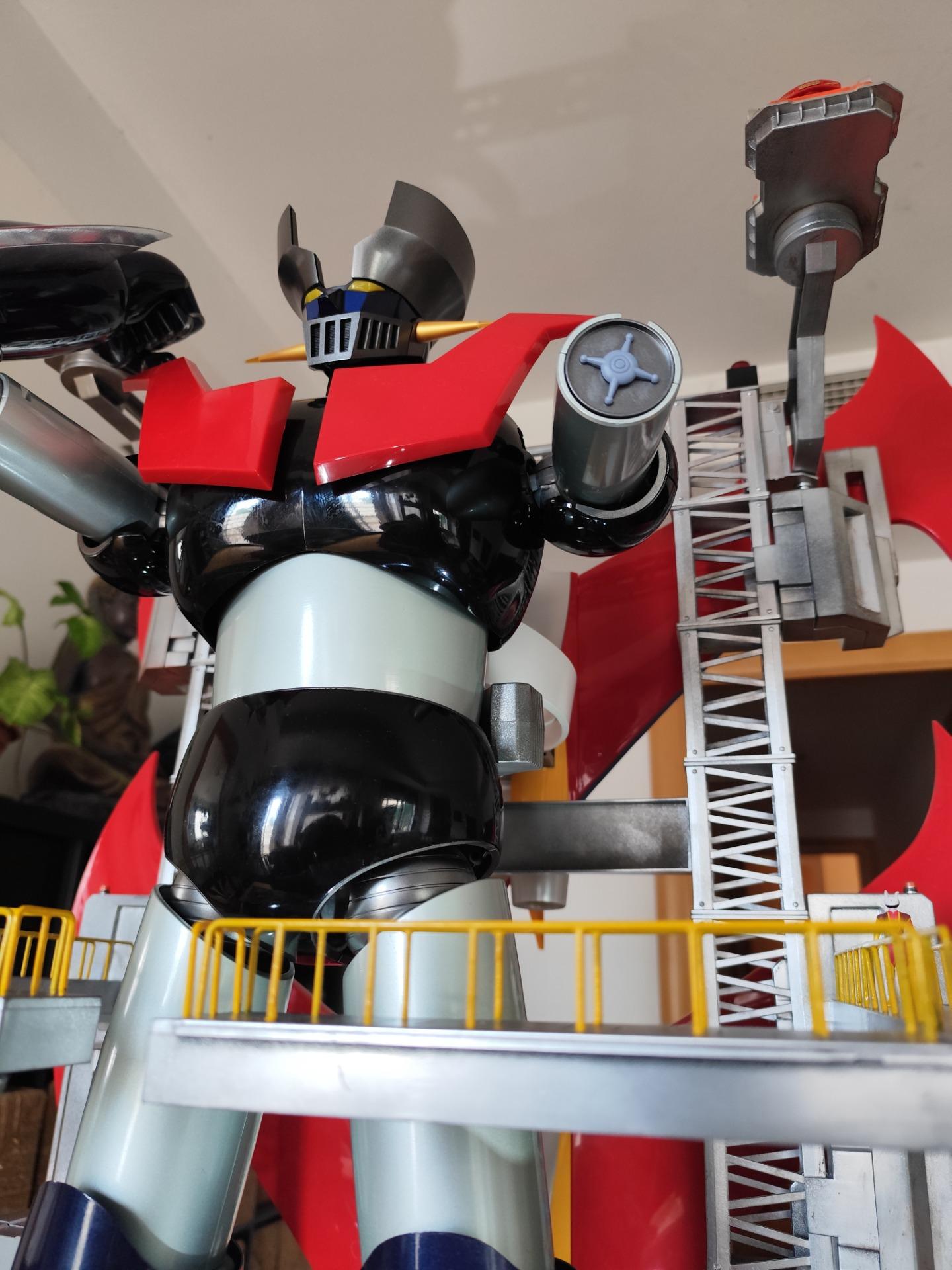 Foto de Mazinger hachette salvat con todo lo premium, y adecuaciones en la base 