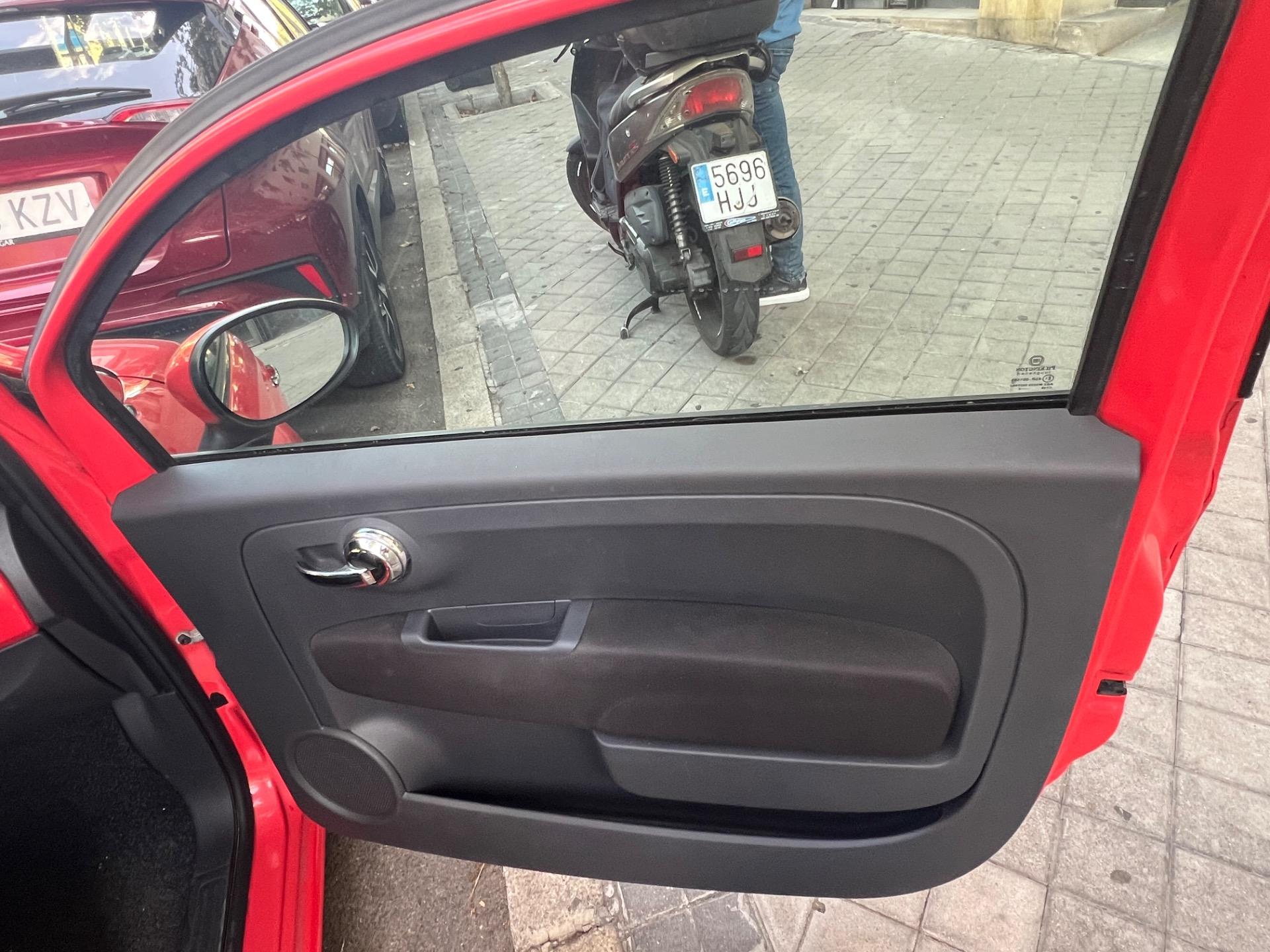 Foto 2 de Fiat 500 año 2016