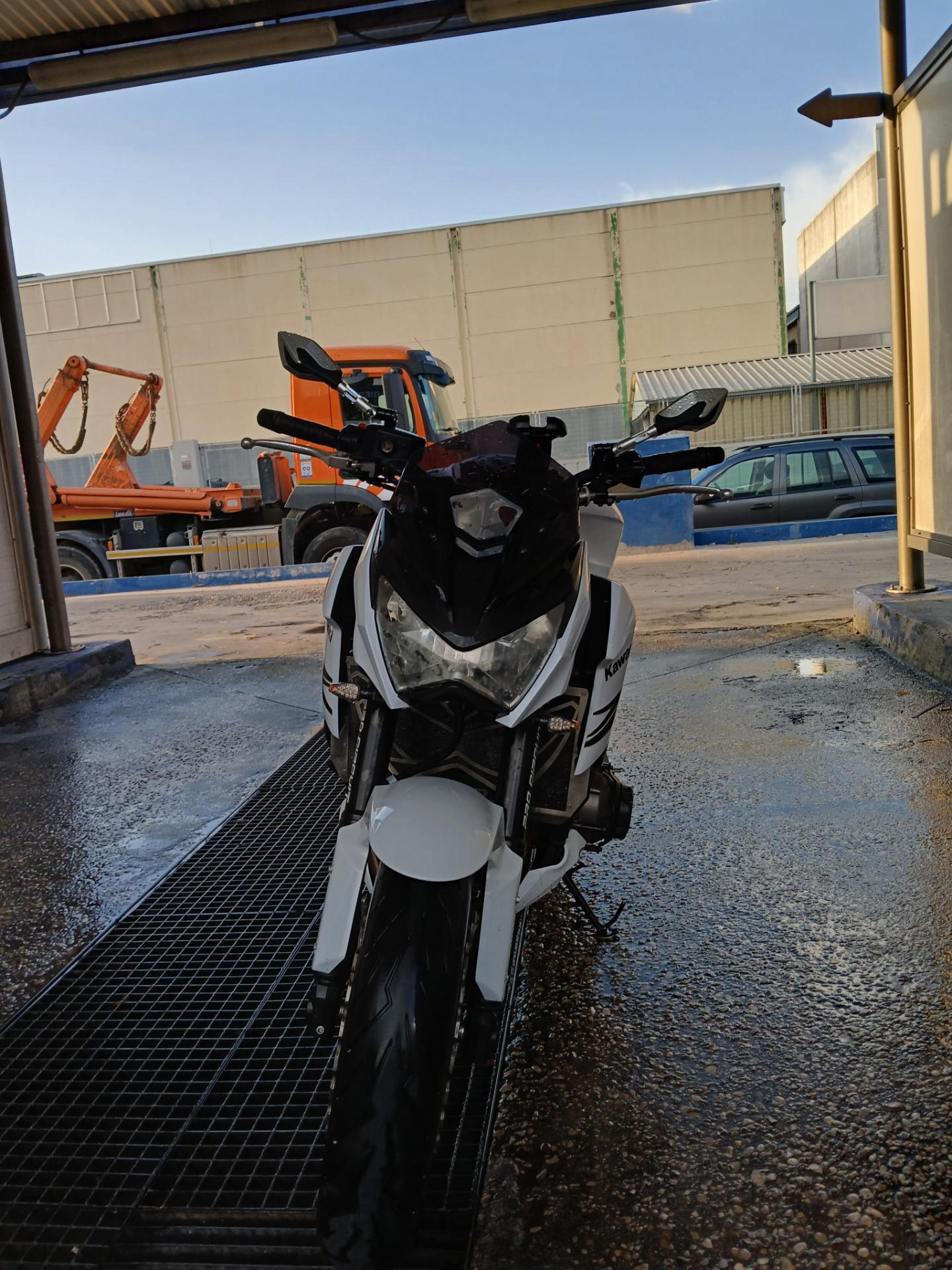 Foto 2 de 5000 solo por unos dis Kawasaki Z800 año2013 válida para carnet A2  