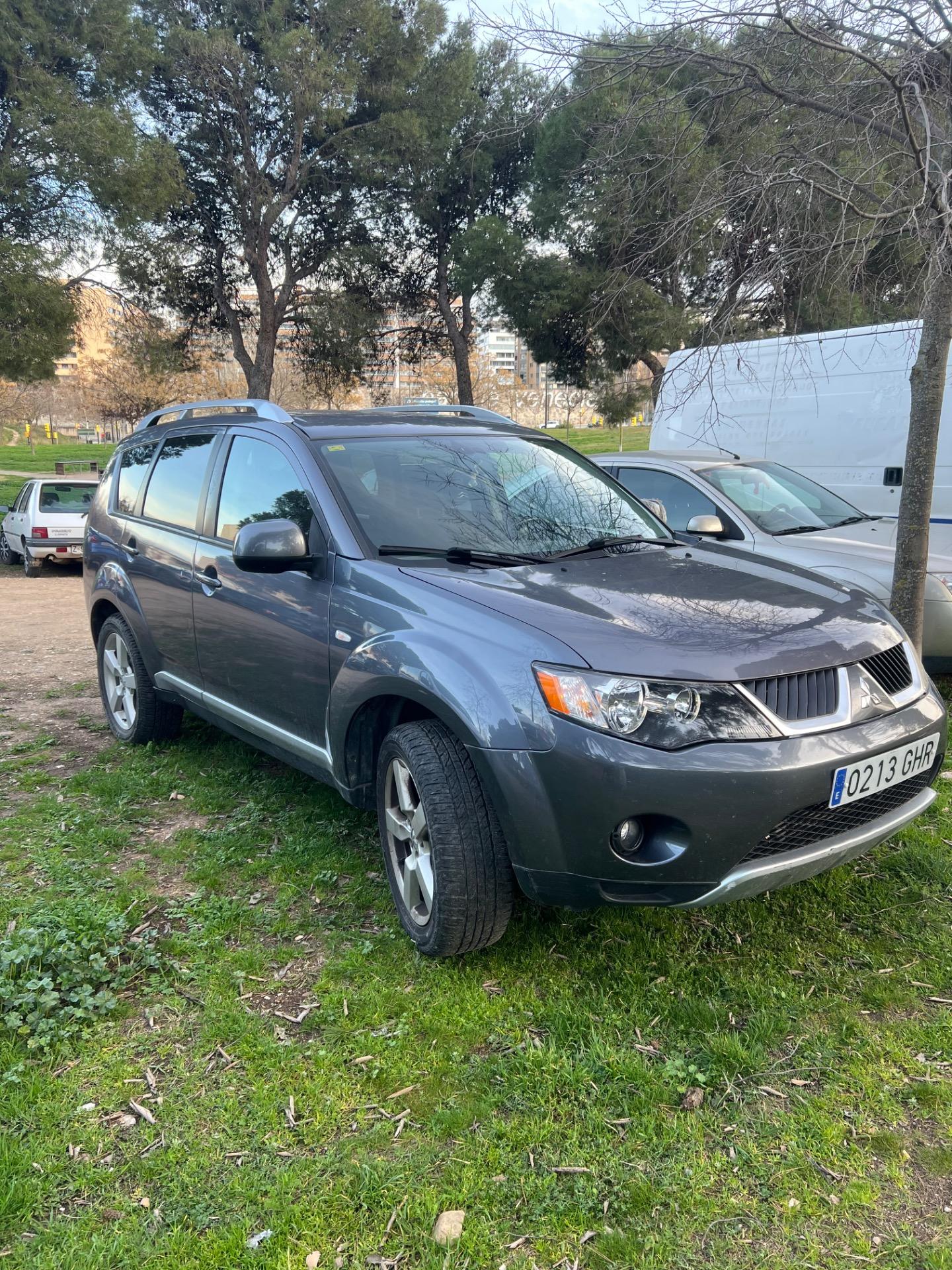 Foto de Mitshiubishi Outlander 