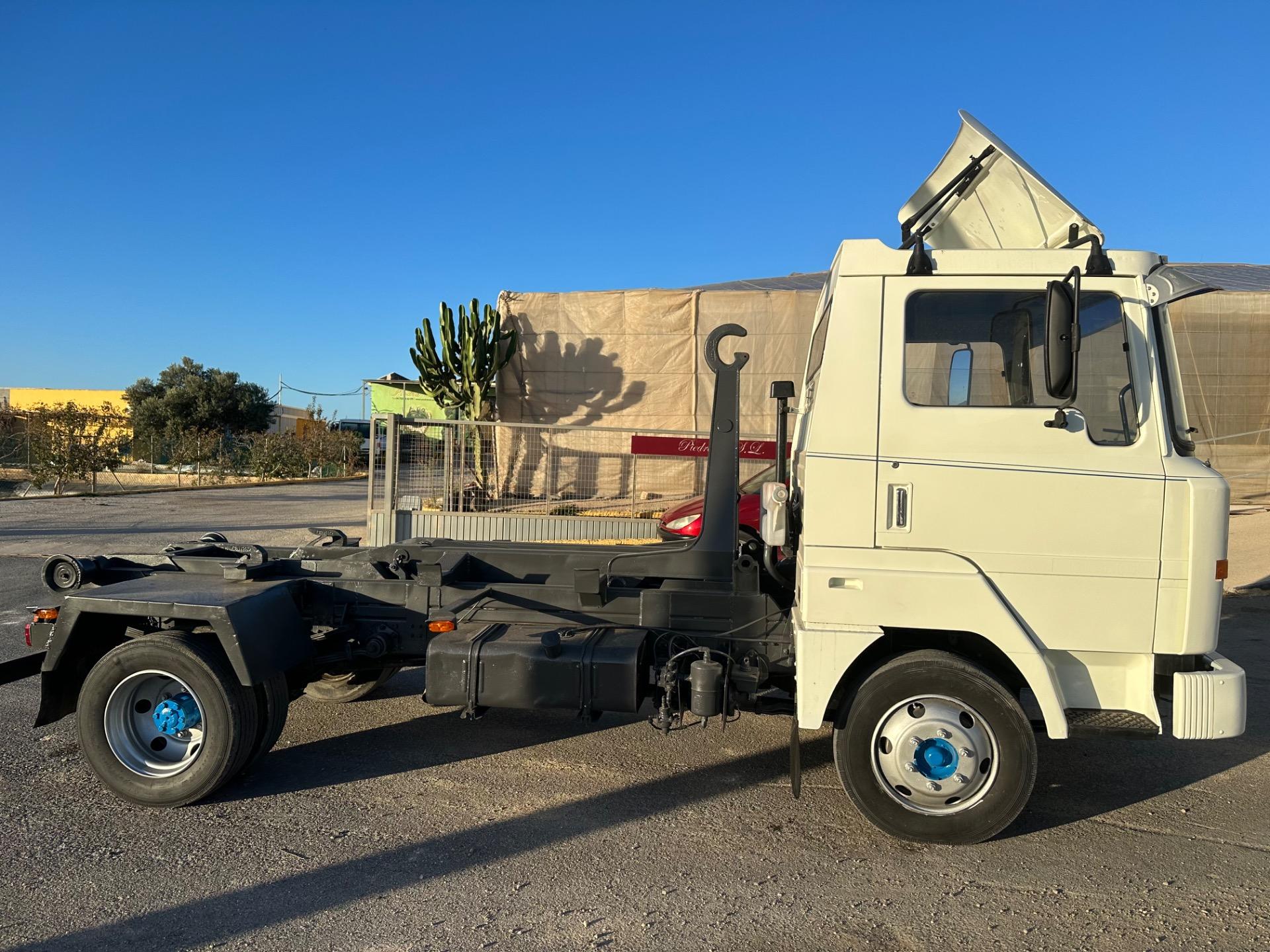 Foto 4 de Nissan ebro