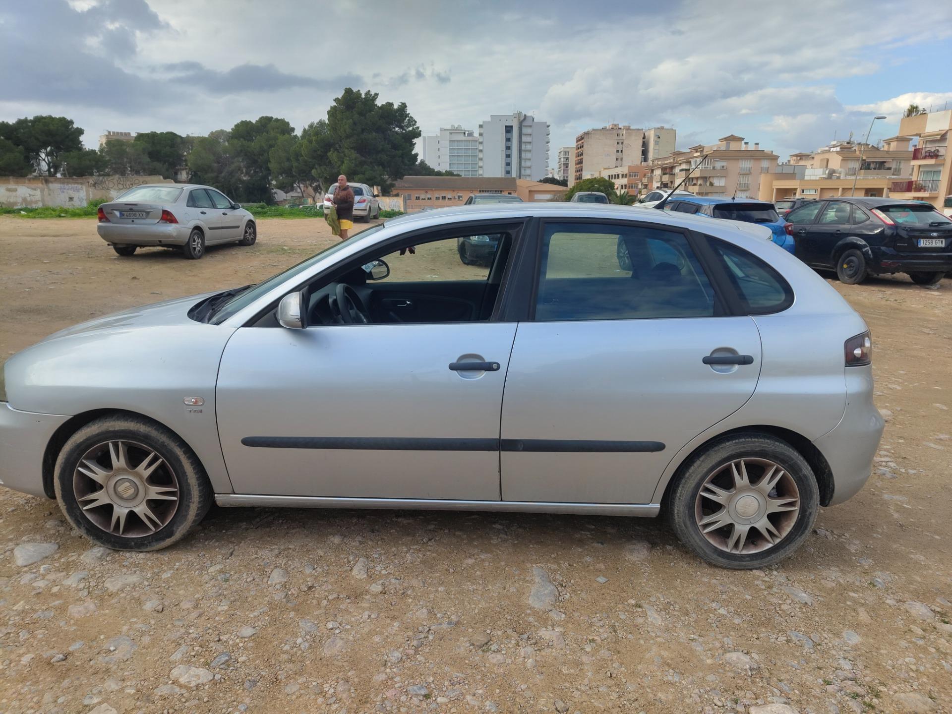 Foto 1 de Cambio Seat Ibiza 1.9tdi por moto 125