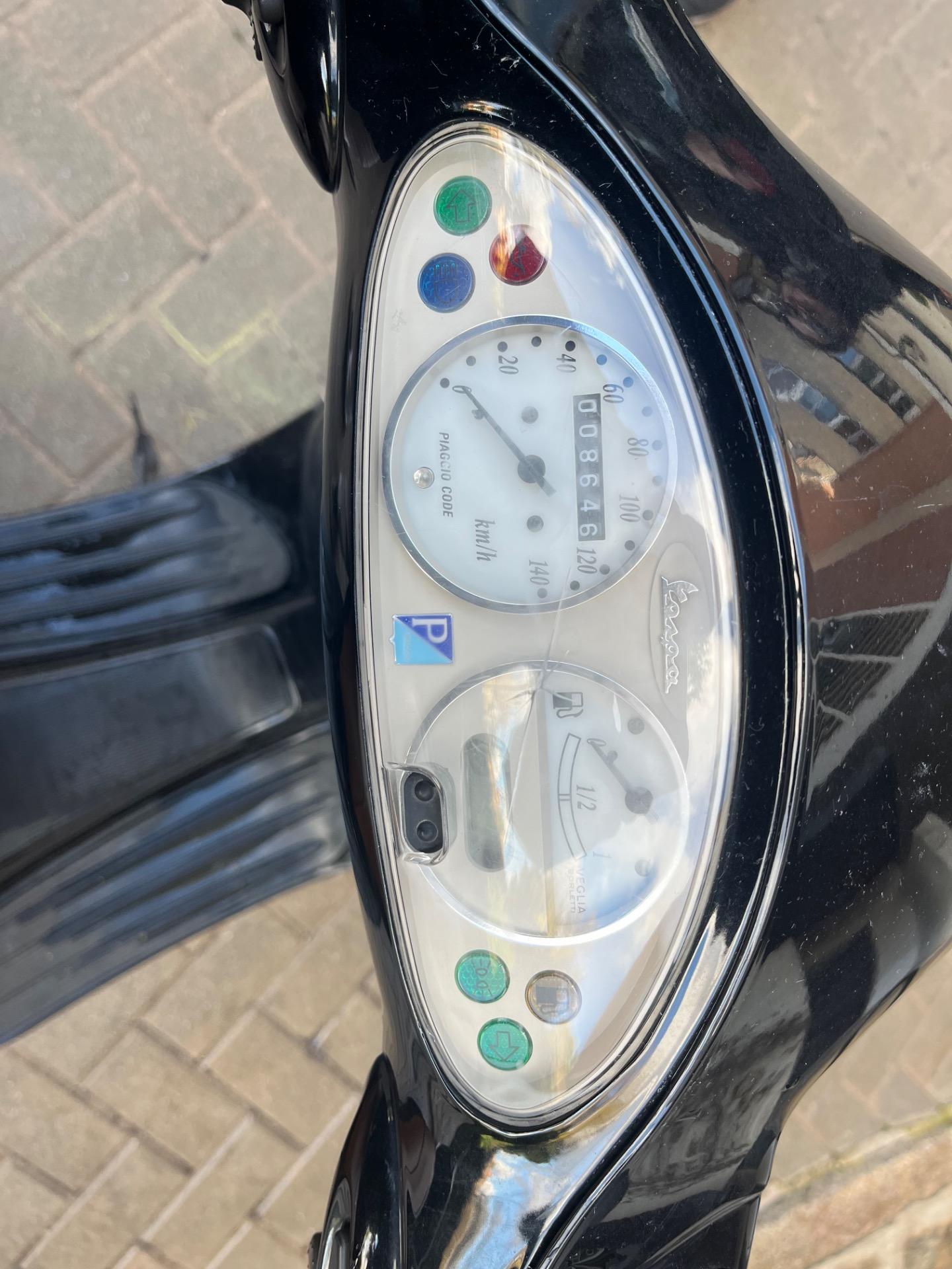 Foto de Moto Vespa 125 ET4 