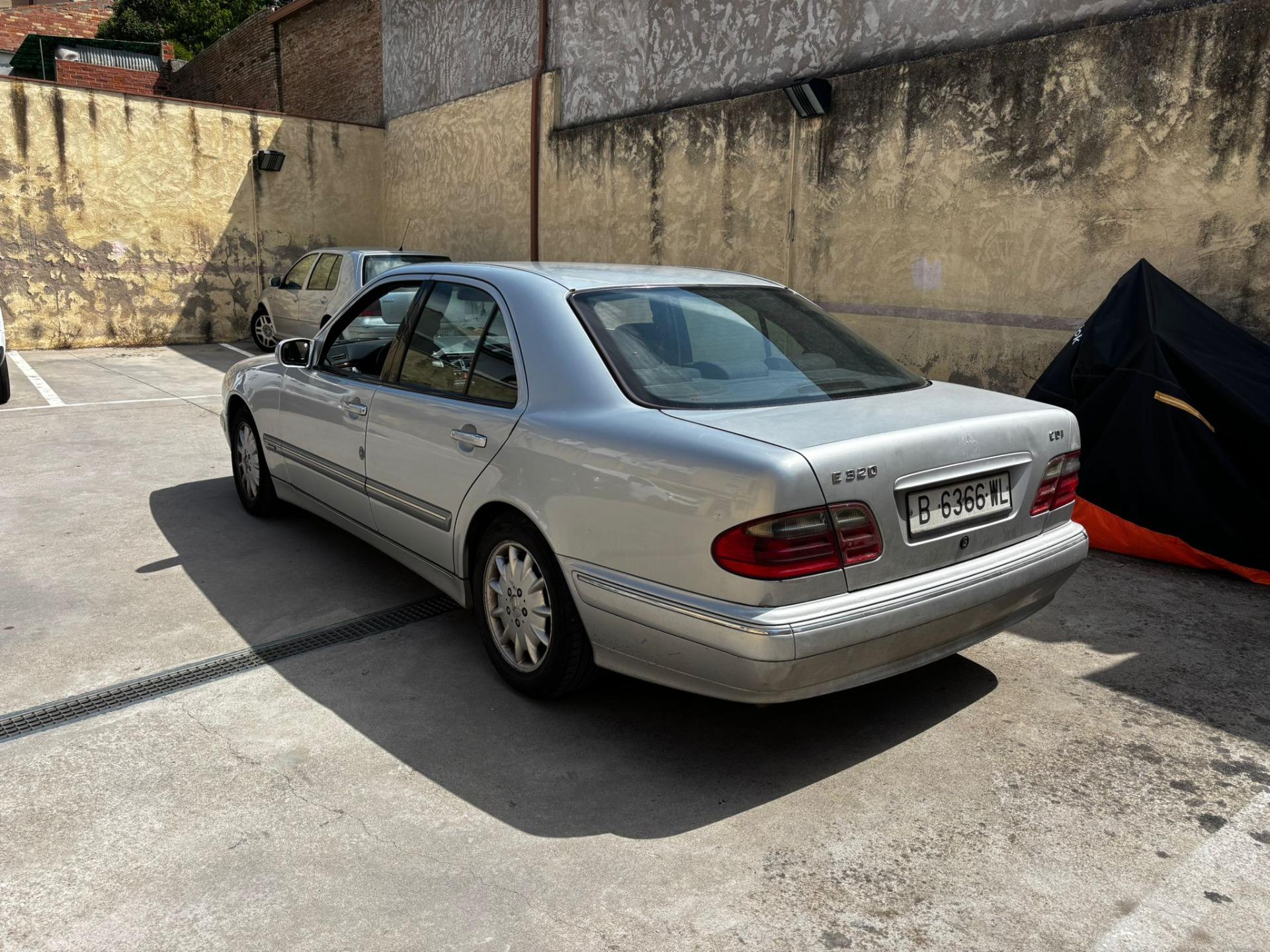 Foto 7 de Mercedes Benz w 210 CDI diesel del 2000