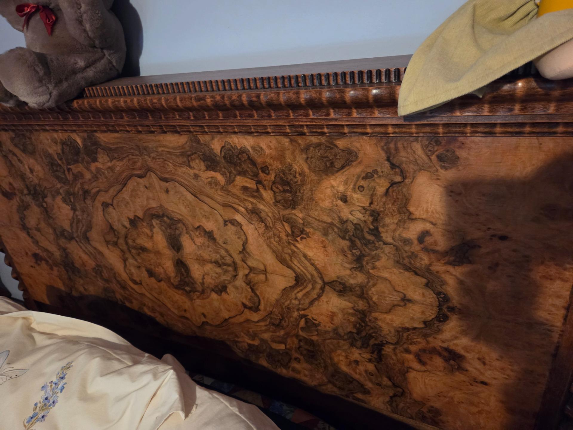 Foto 2 de Cama con Cabezal y pies de madera raiz olivo