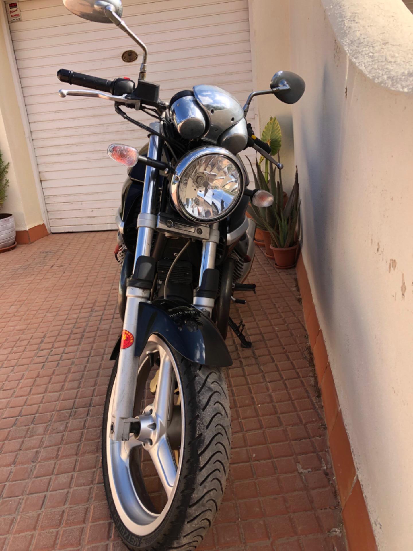 Foto 2 de Moto Guzzi breva 750  del 2006  23.000km  