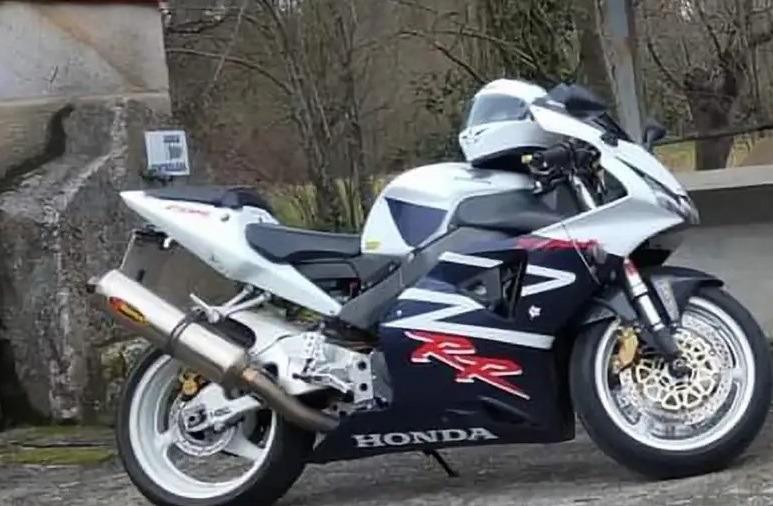 Foto de HONDA CBR 954 RR FB