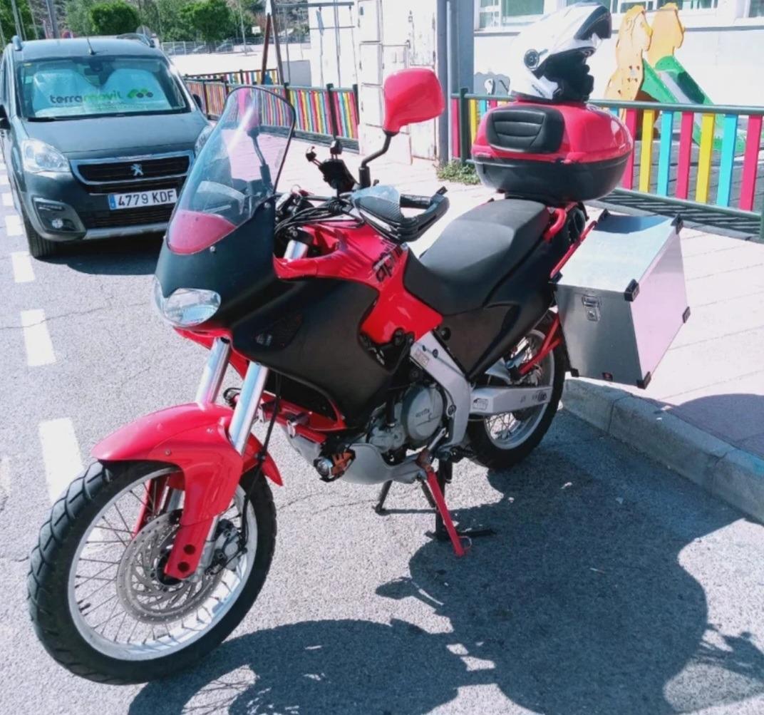 Foto 1 de Moto aprilia pegasus 650