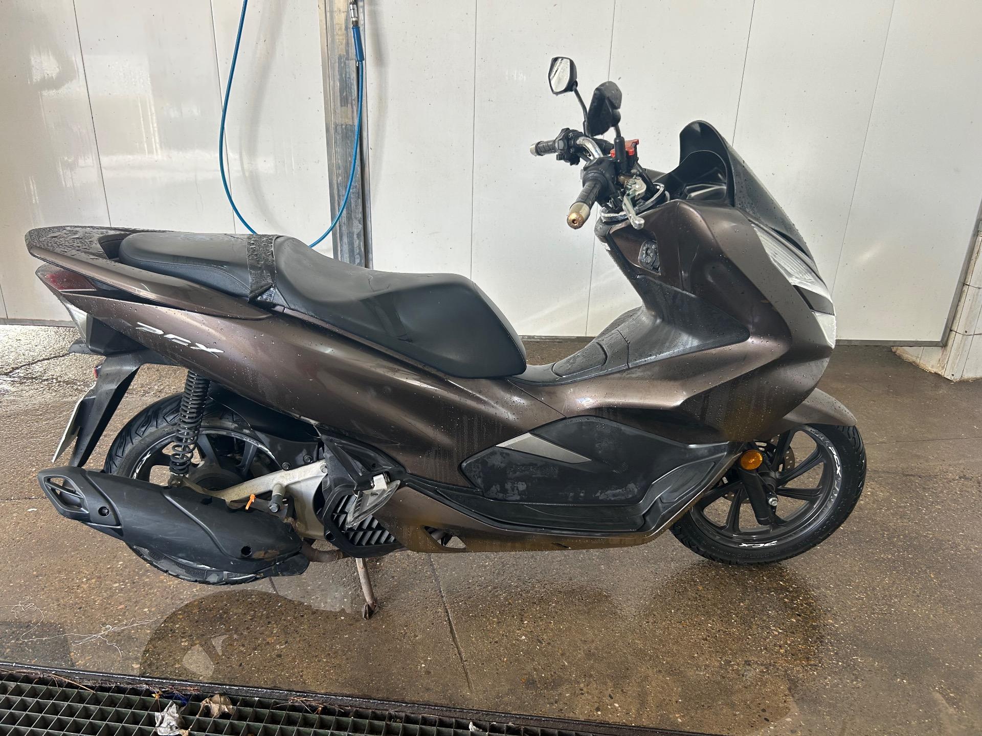 Foto 5 de Vendo o cambio moto a2 