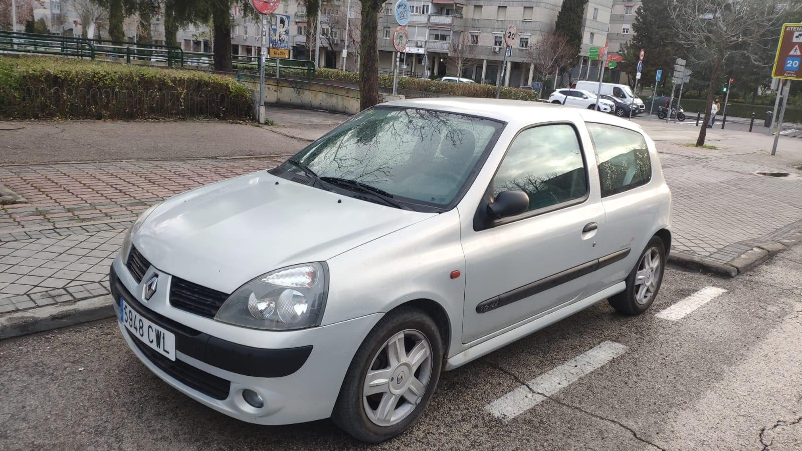 Foto 2 de Renault Clio 1.6 Extreme 110cv