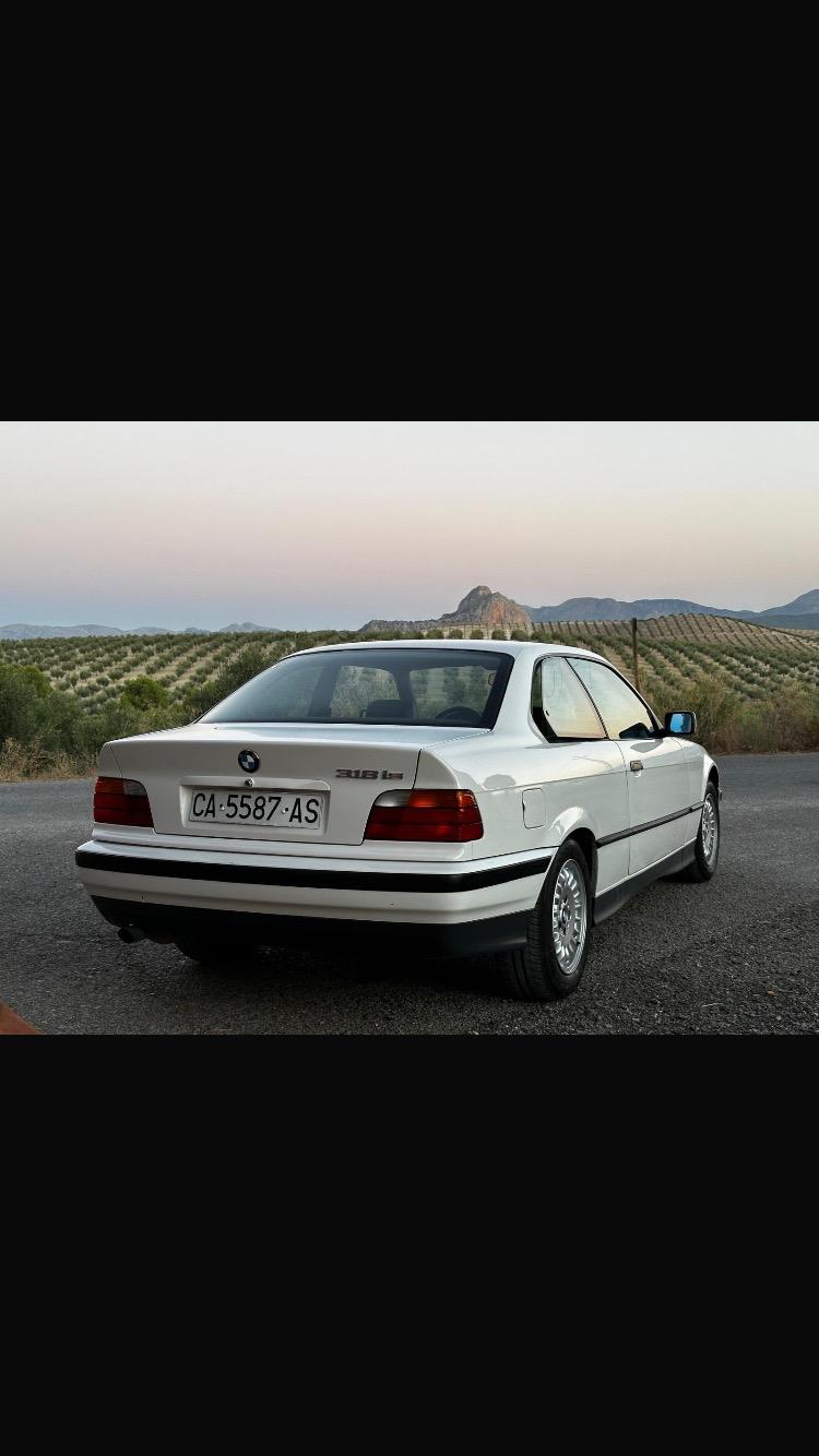 Foto 4 de BMW 318is 