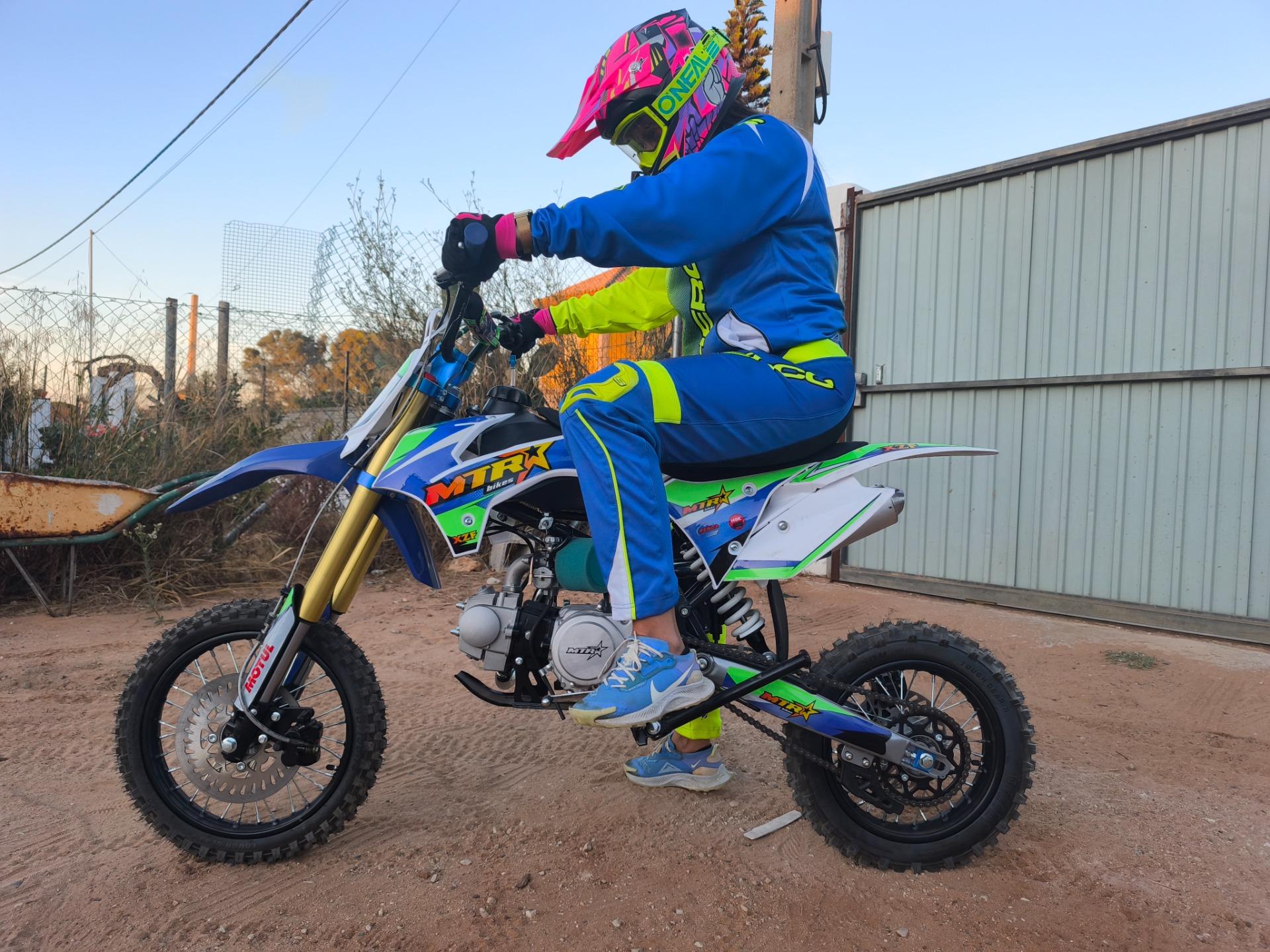 Foto 2 de Cambio pik bike 125 con 15 horas de uso y bici eléctrica 750 todo con factura 