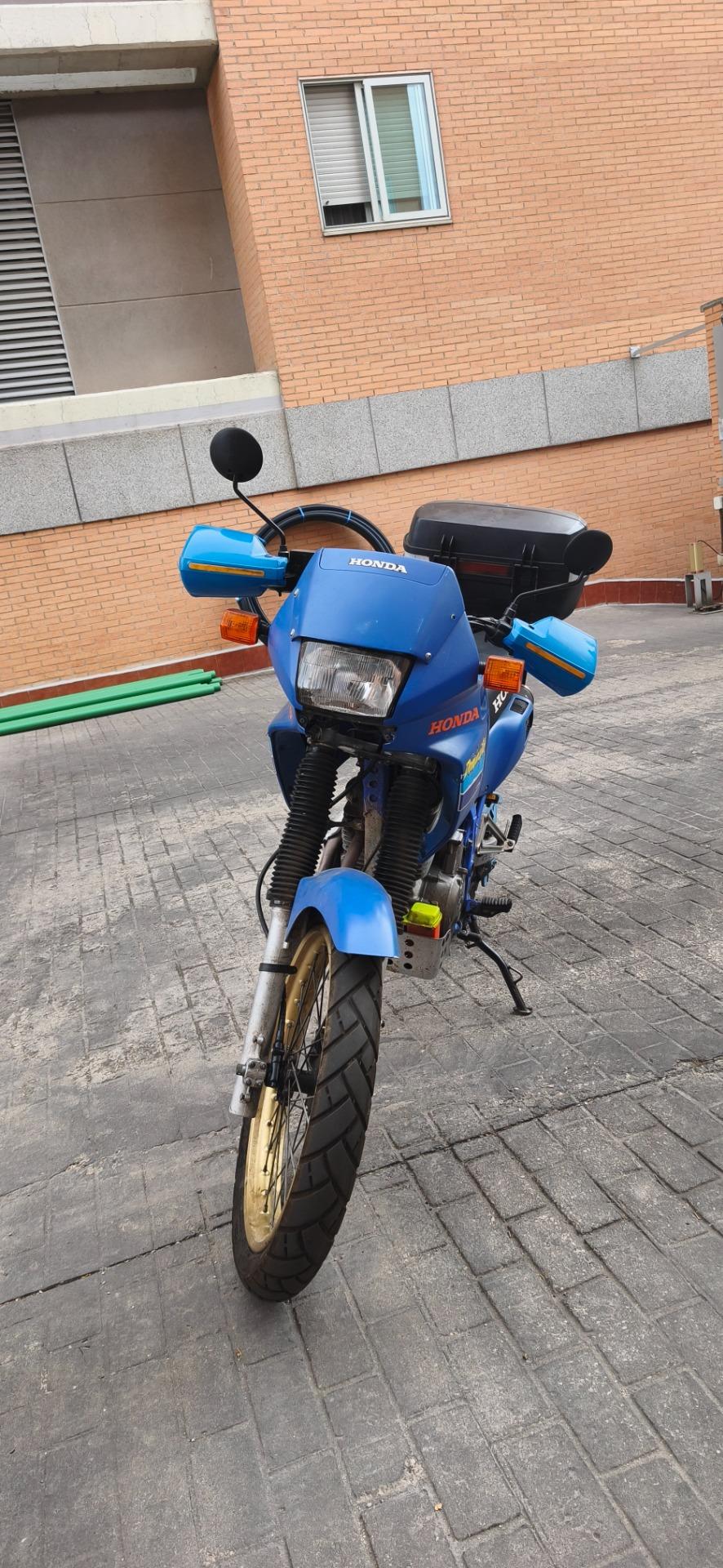 Foto 2 de Honda dominator 