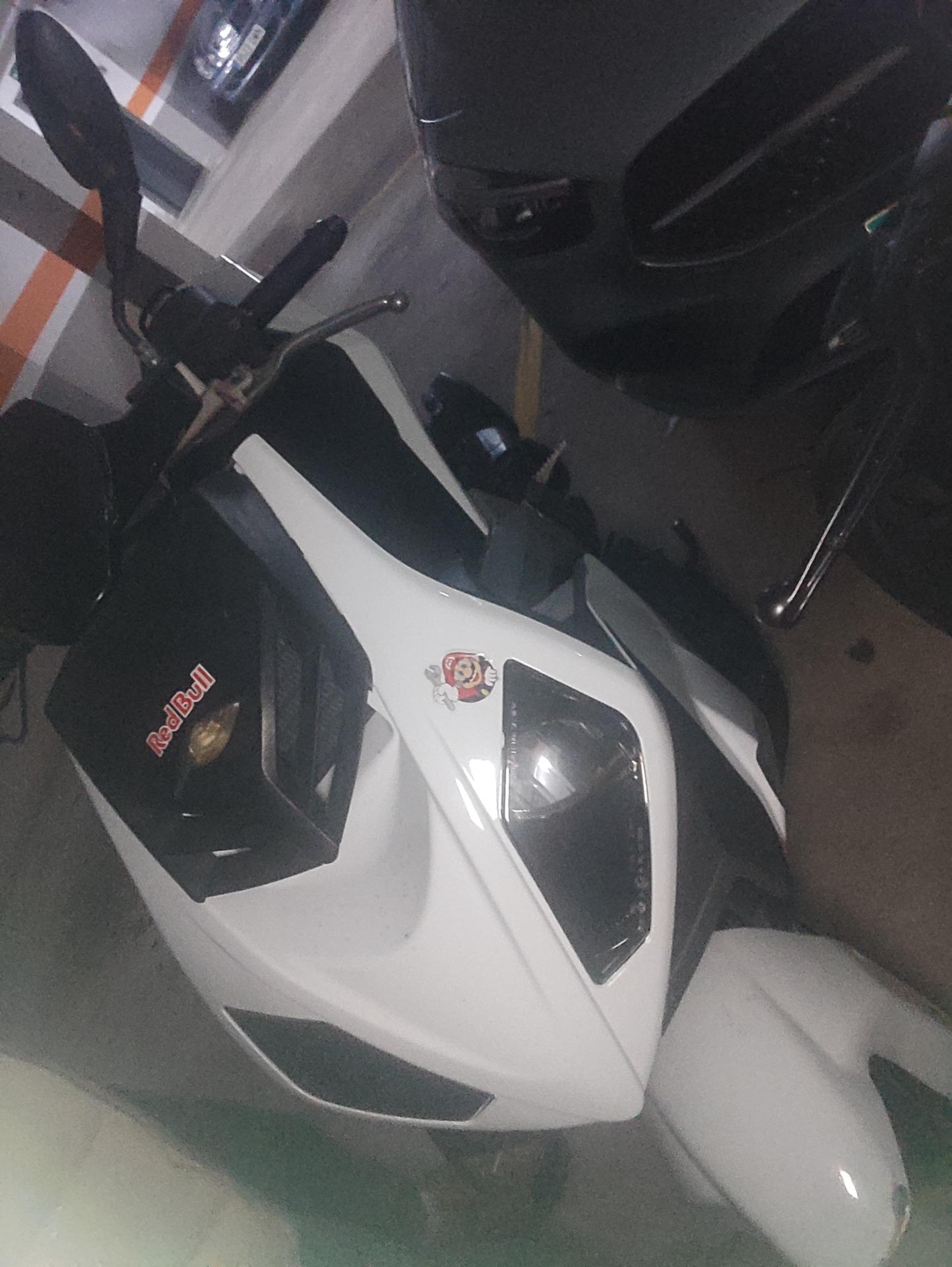 Foto 7 de Derbi gp1, 125cc. 