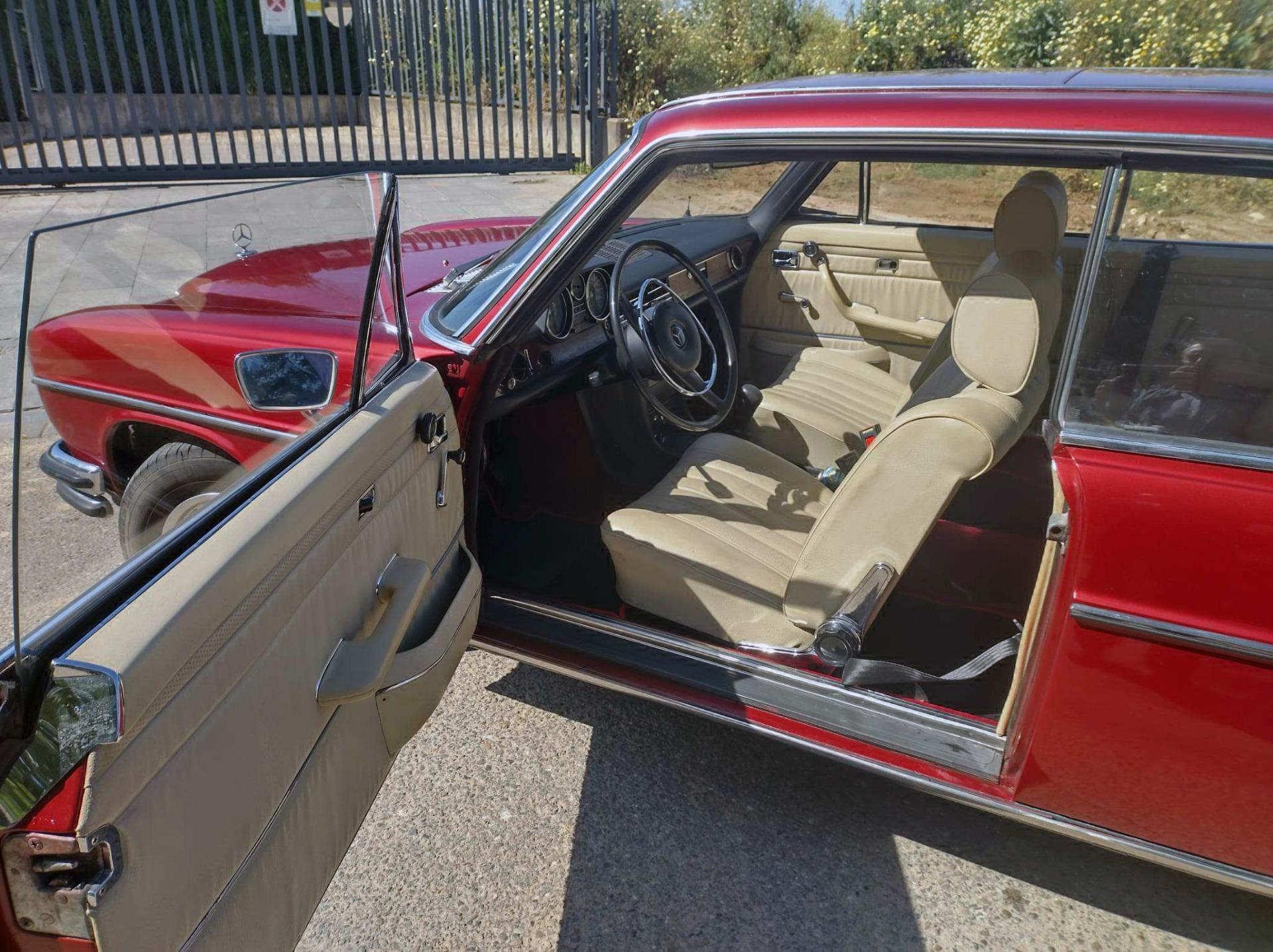 Foto 2 de Mercedes W114/8 250CE Coupe