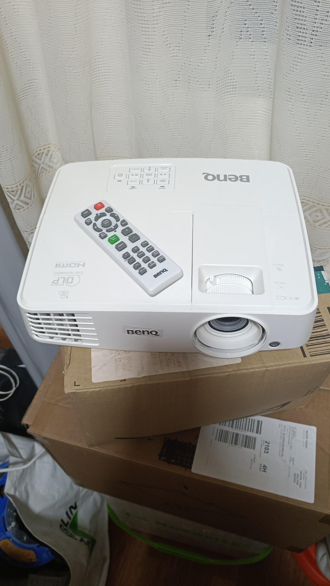 Foto 2 de Proyector BENQ 