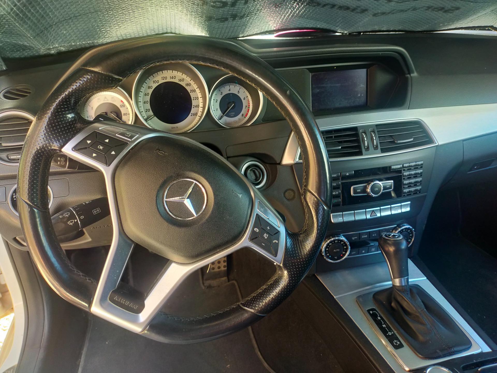 Foto 2 de Cambio mercedes matrícula de rusia por furgoneta mediana de valor aprox 7000€ 