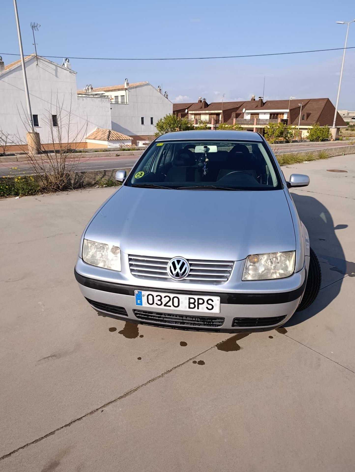Foto 2 de VOLKSWAGEN BORA 