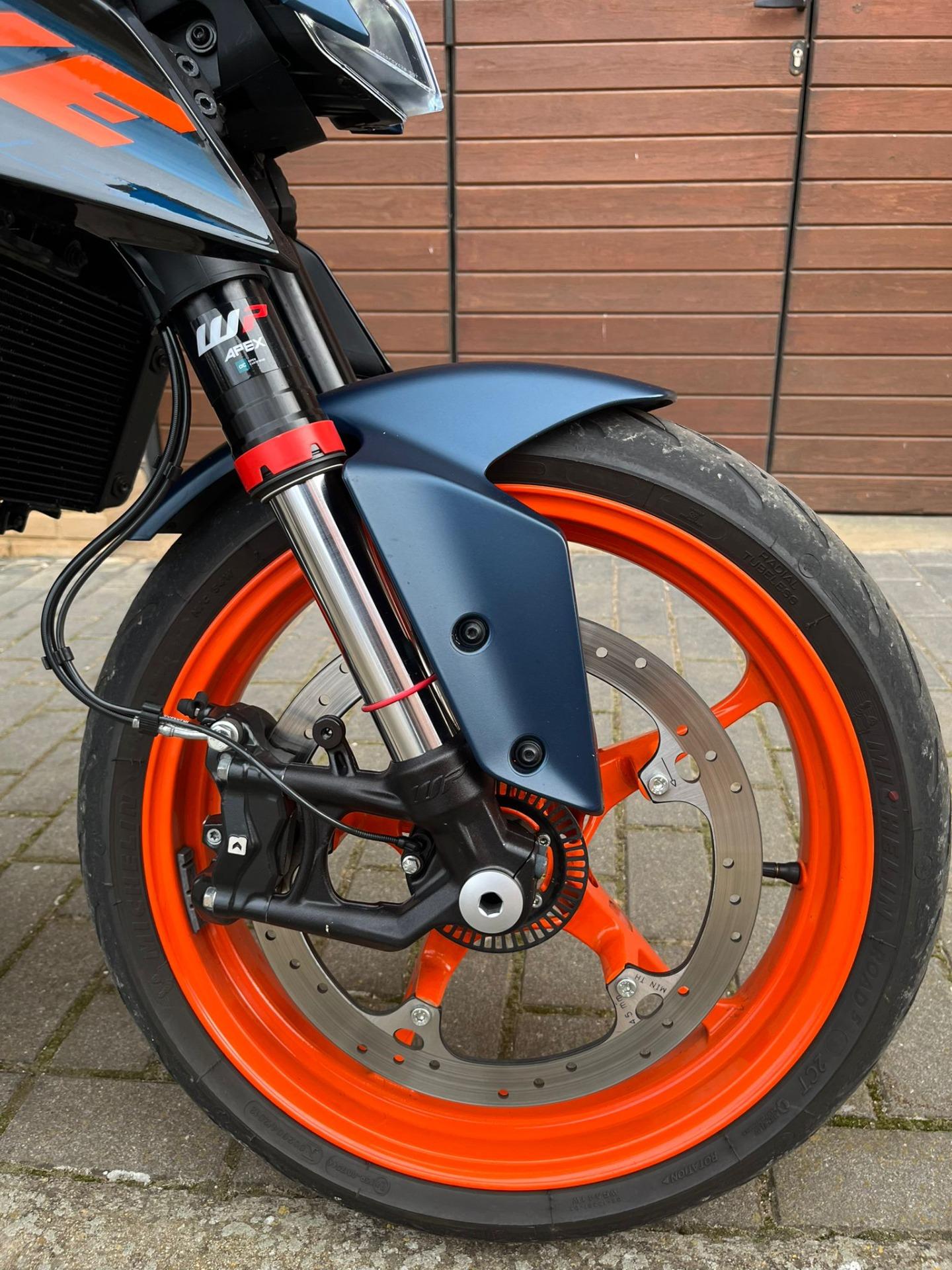 Foto 5 de KTM Duke 125 2024