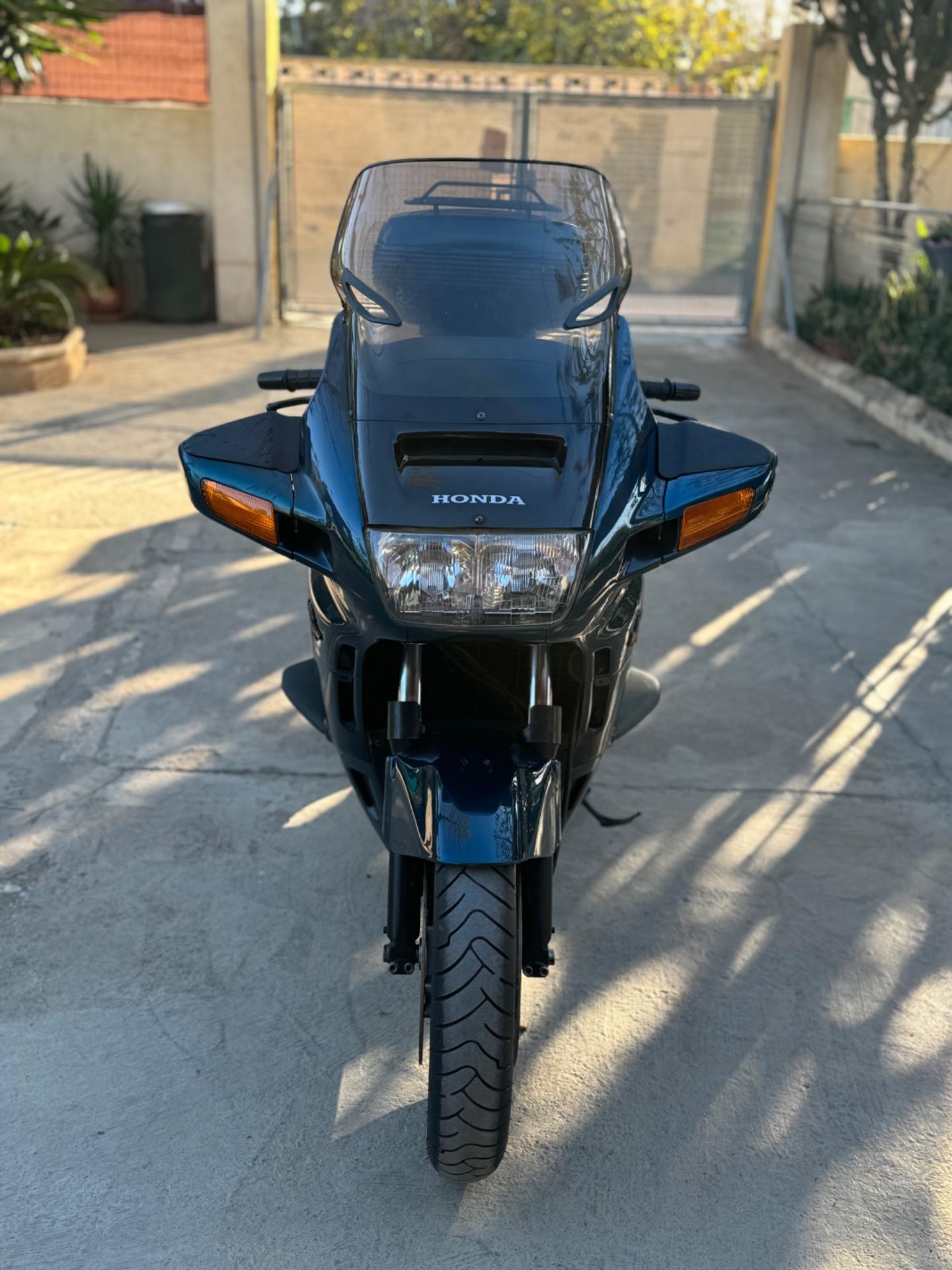 Foto 3 de Honda pan European 1996