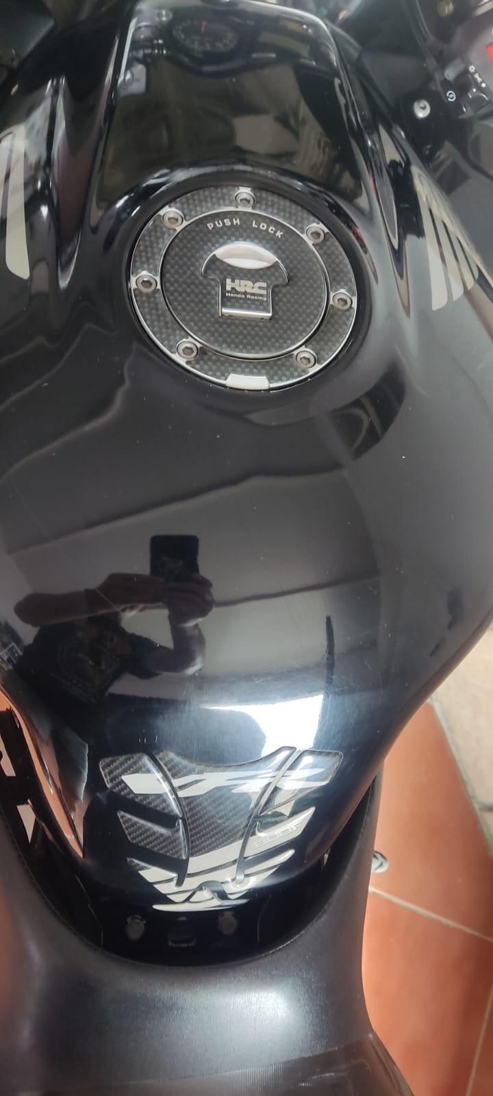 Foto 4 de Honda vfr 800 con 69000 km muy buen estado del 2004