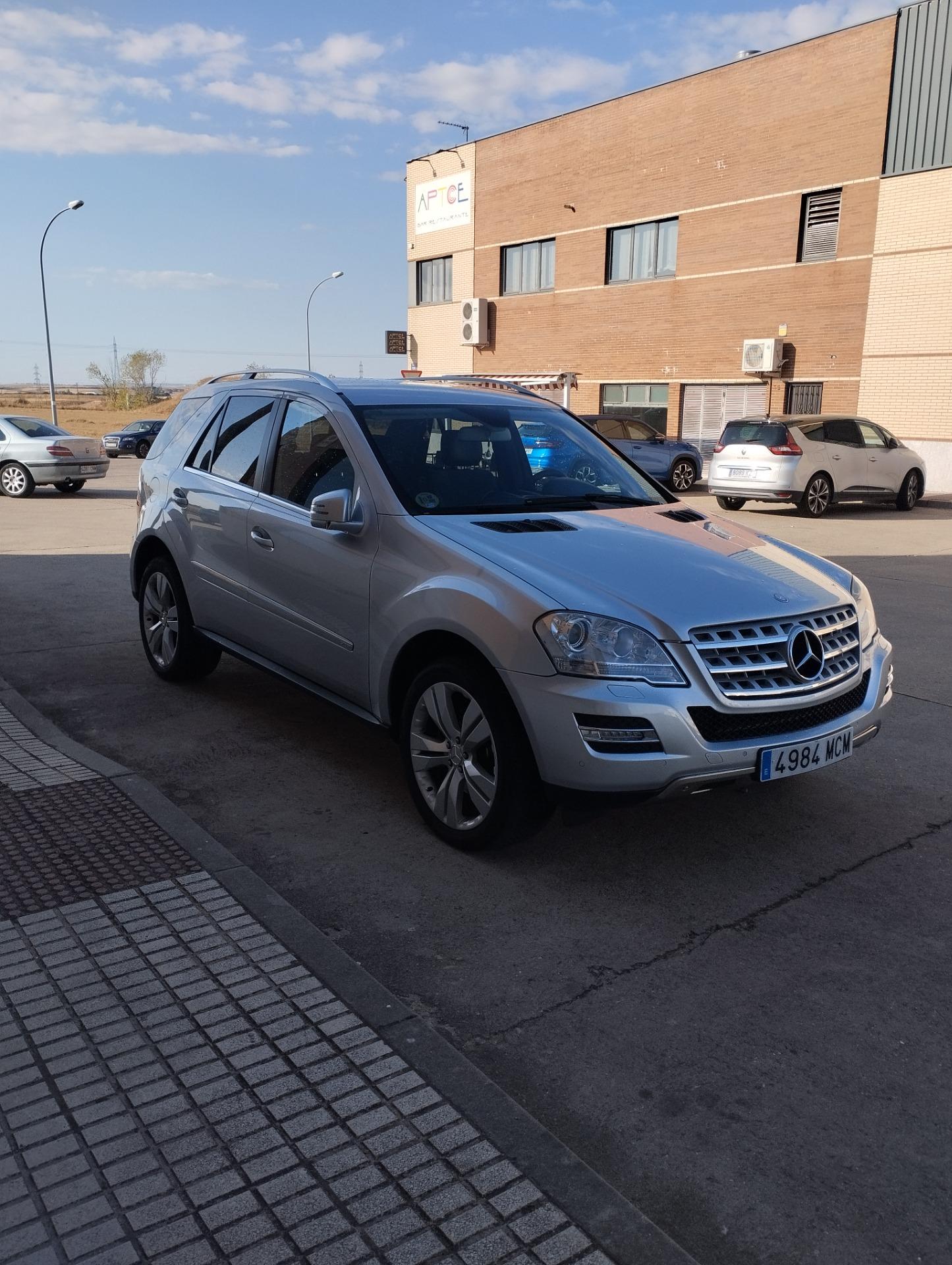 Foto 9 de Mercedes ML 350 CDI 4 MATIC