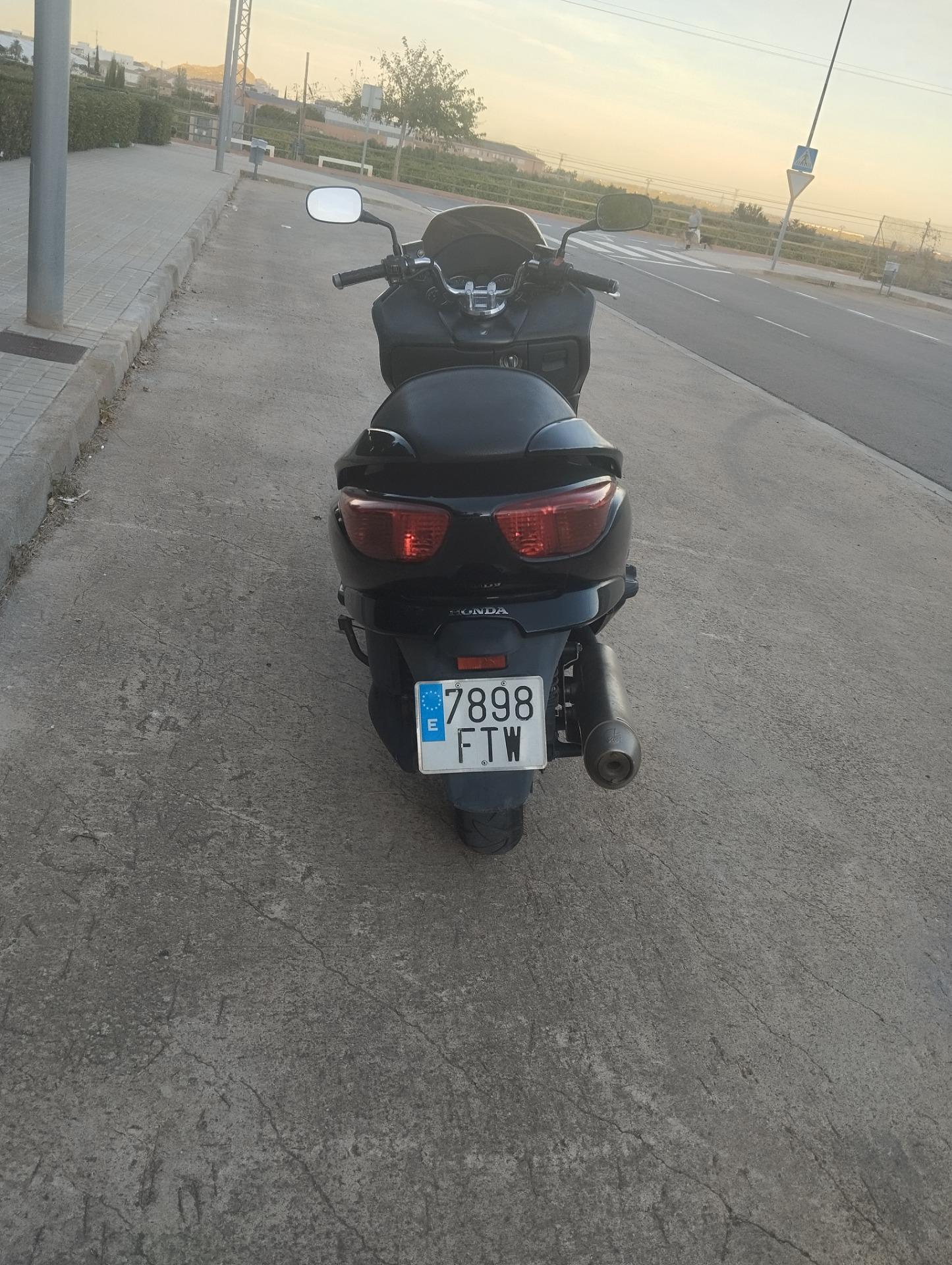 Foto 6 de Honda Forza 250