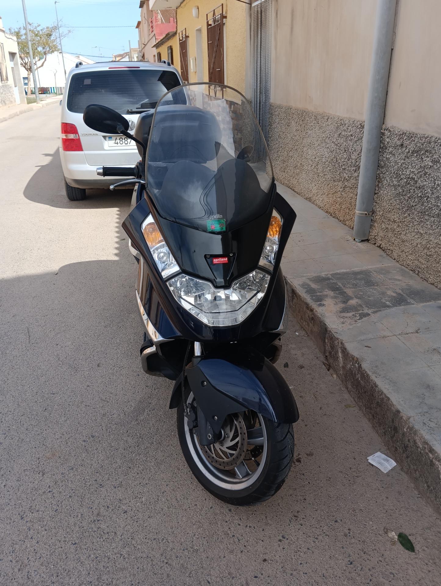 Foto 2 de Aprilia arrecife500 