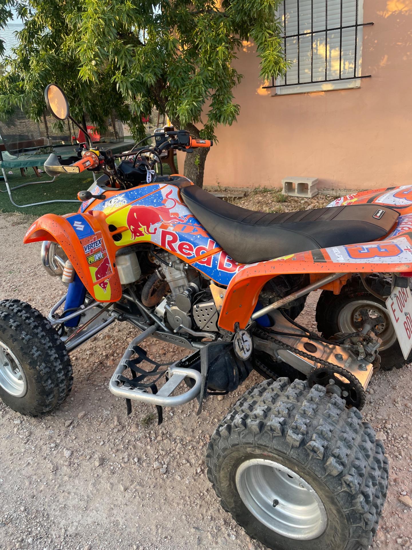 Foto 2 de Suzuki LTZ 400