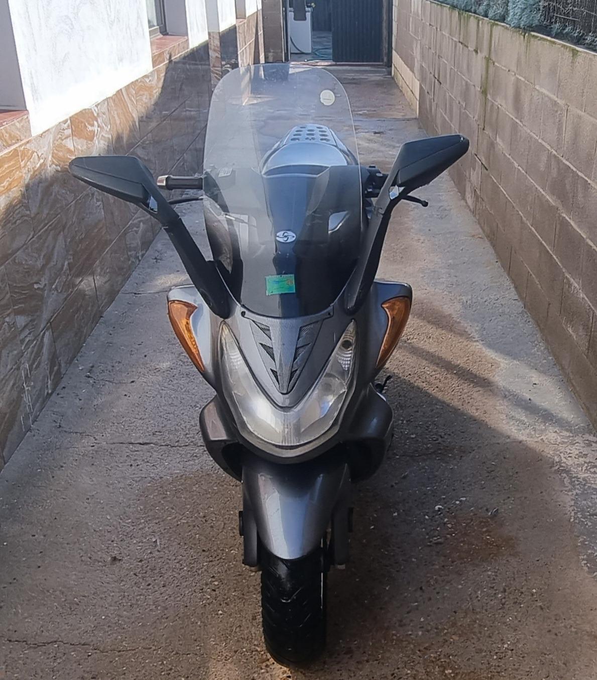 Foto 3 de Motocicleta 125 cc