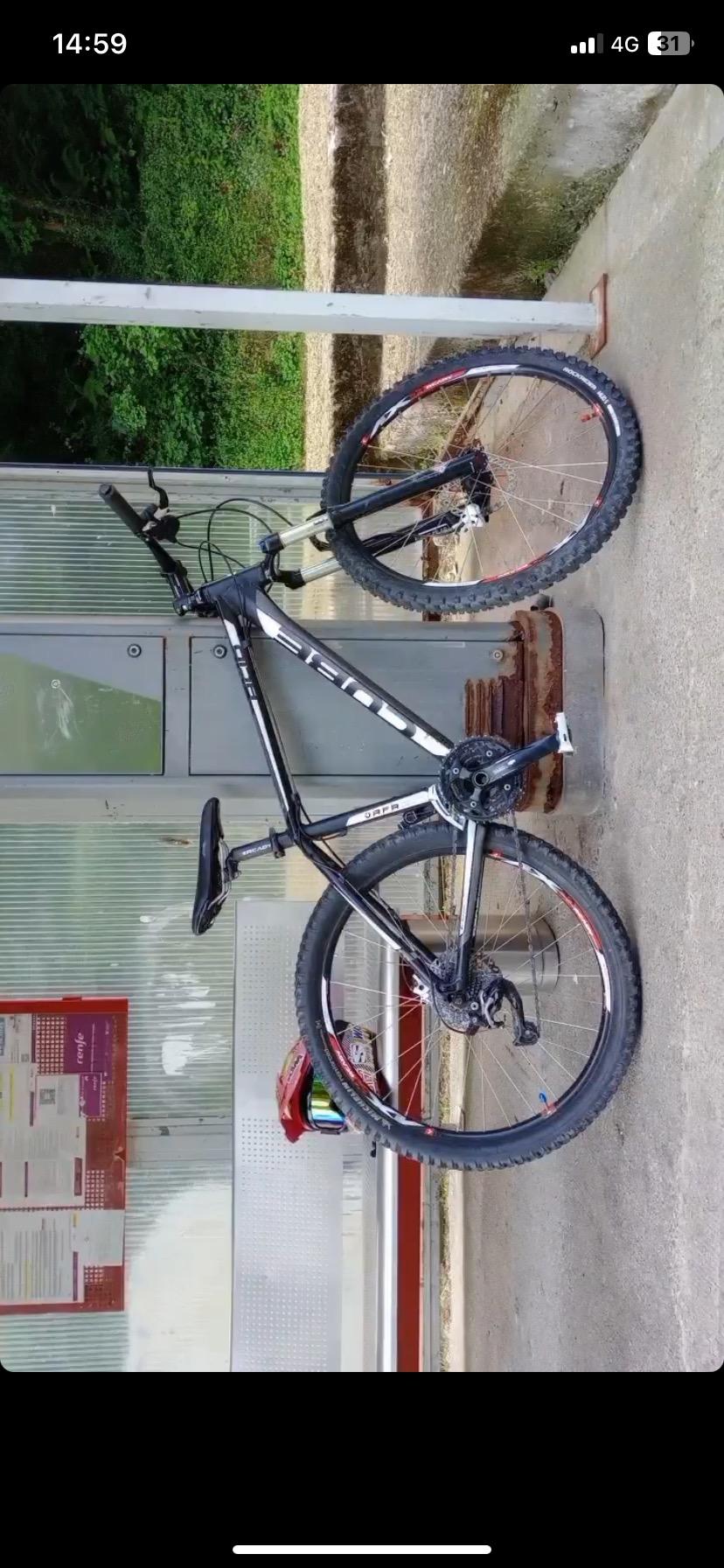 Foto 3 de Bici cube acid 26” (montaña)