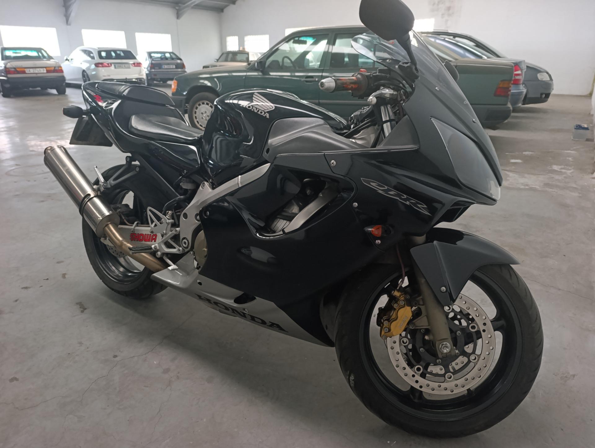Foto 2 de Honda CBR F Sport 2001 x moto maxi trail