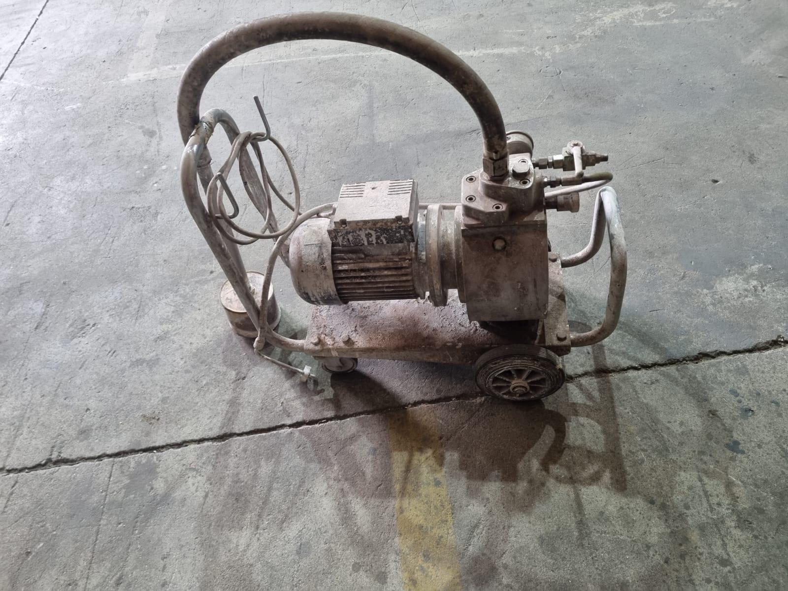 Foto 4 de Maquina de pintura 