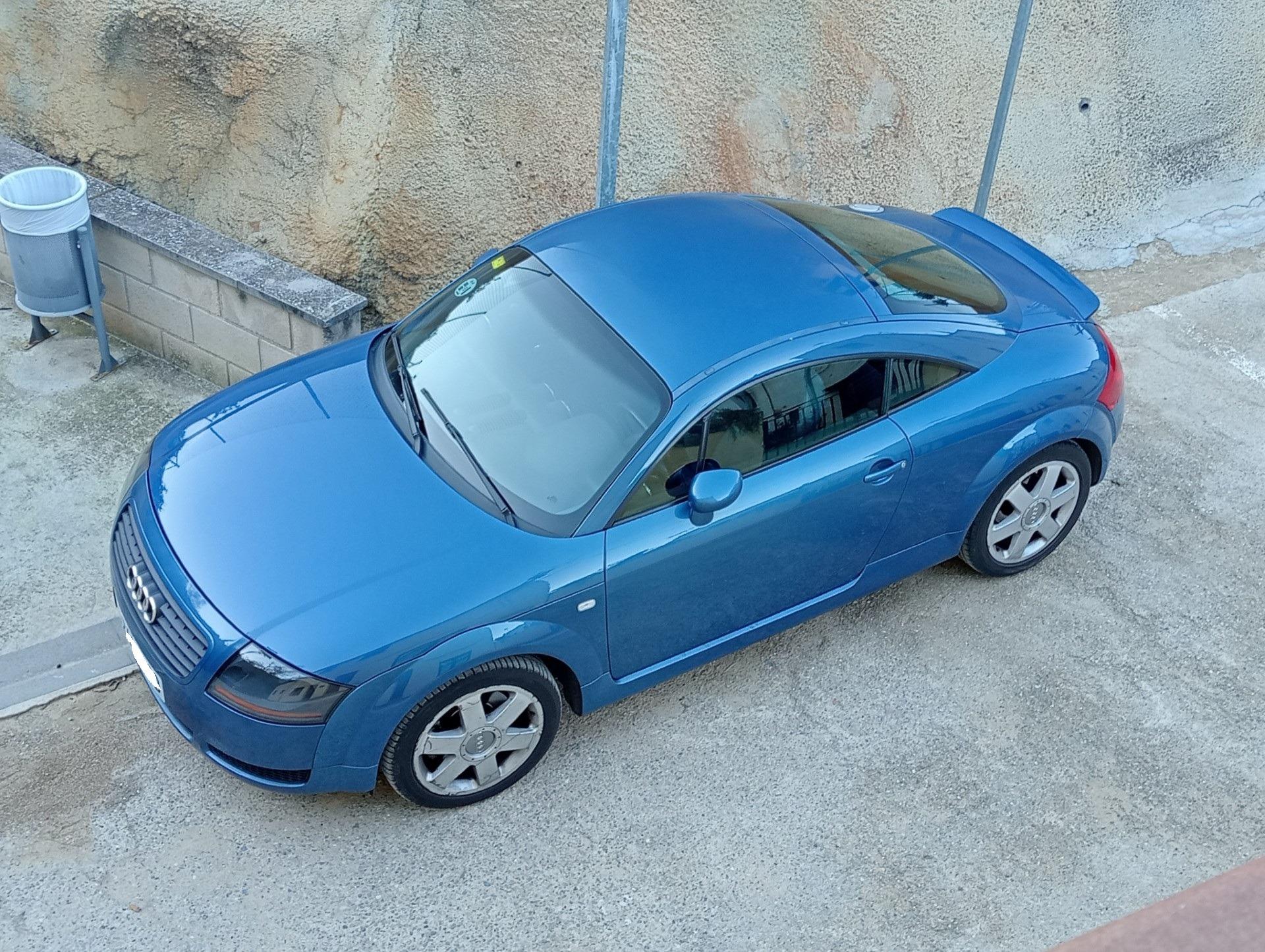 Foto 5 de Audi TT 180CV "Edición interior azul"