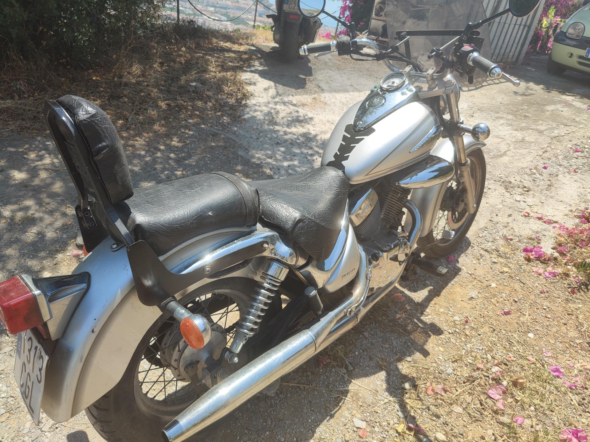 Foto 6 de Suzuki intruder de 250