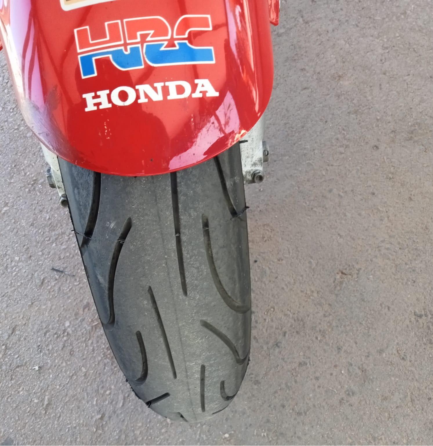 Foto 4 de Honda CBR 600 F4 – 1.700€ 